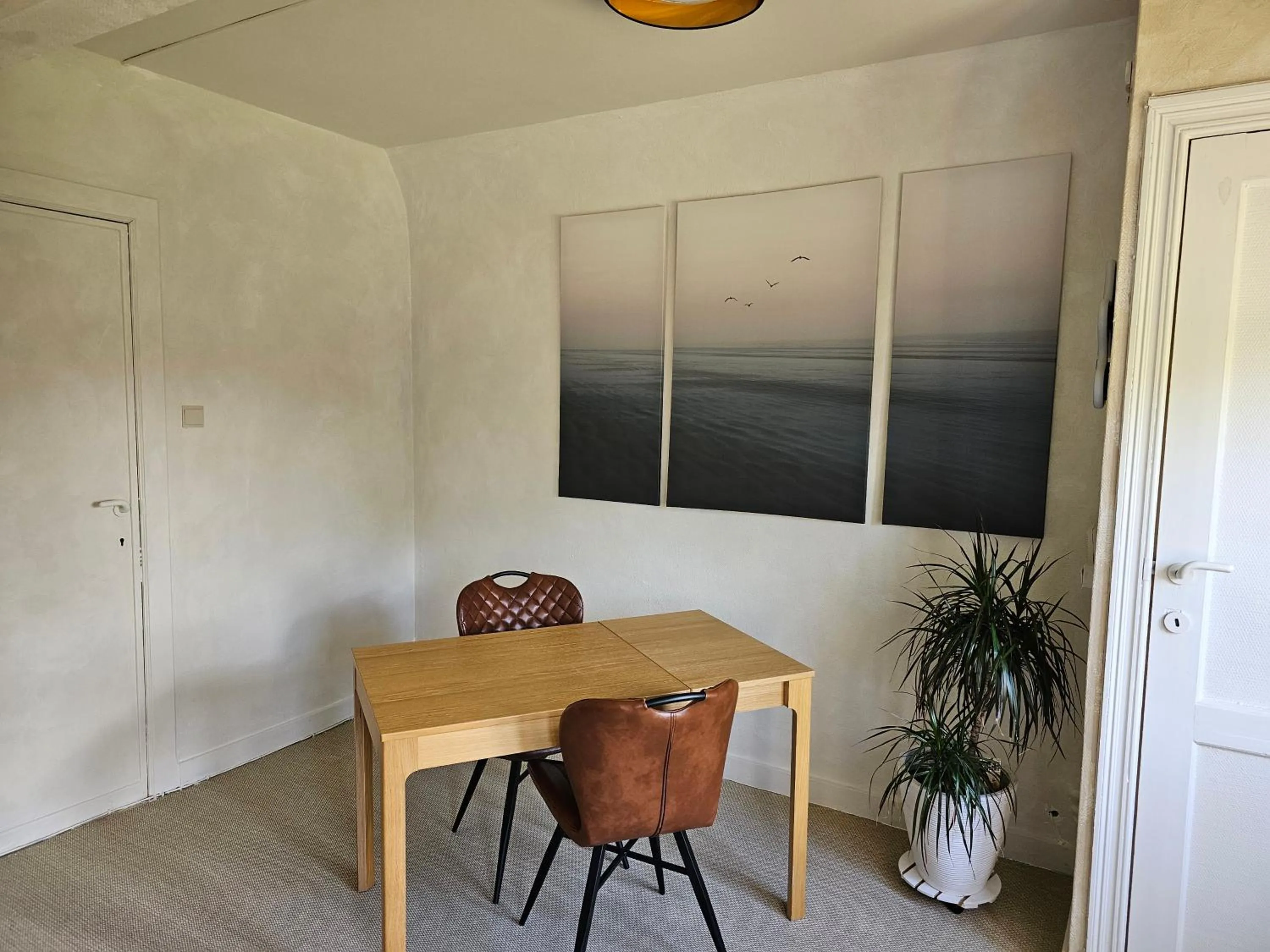 Seating area in Hotel Westendia and Free Parking Top Breakfast