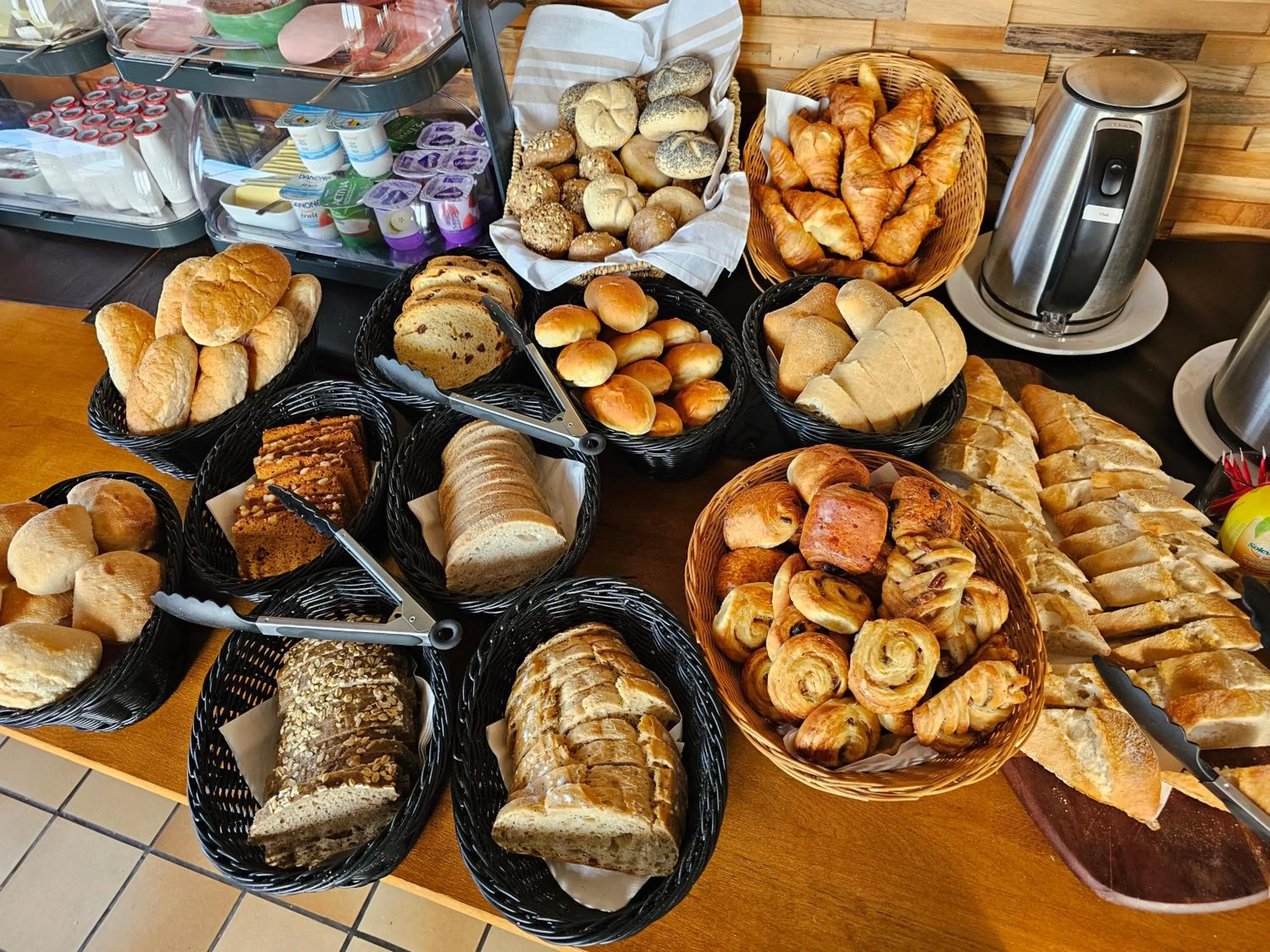 Buffet breakfast in Hotel Westendia and Free Parking Top Breakfast