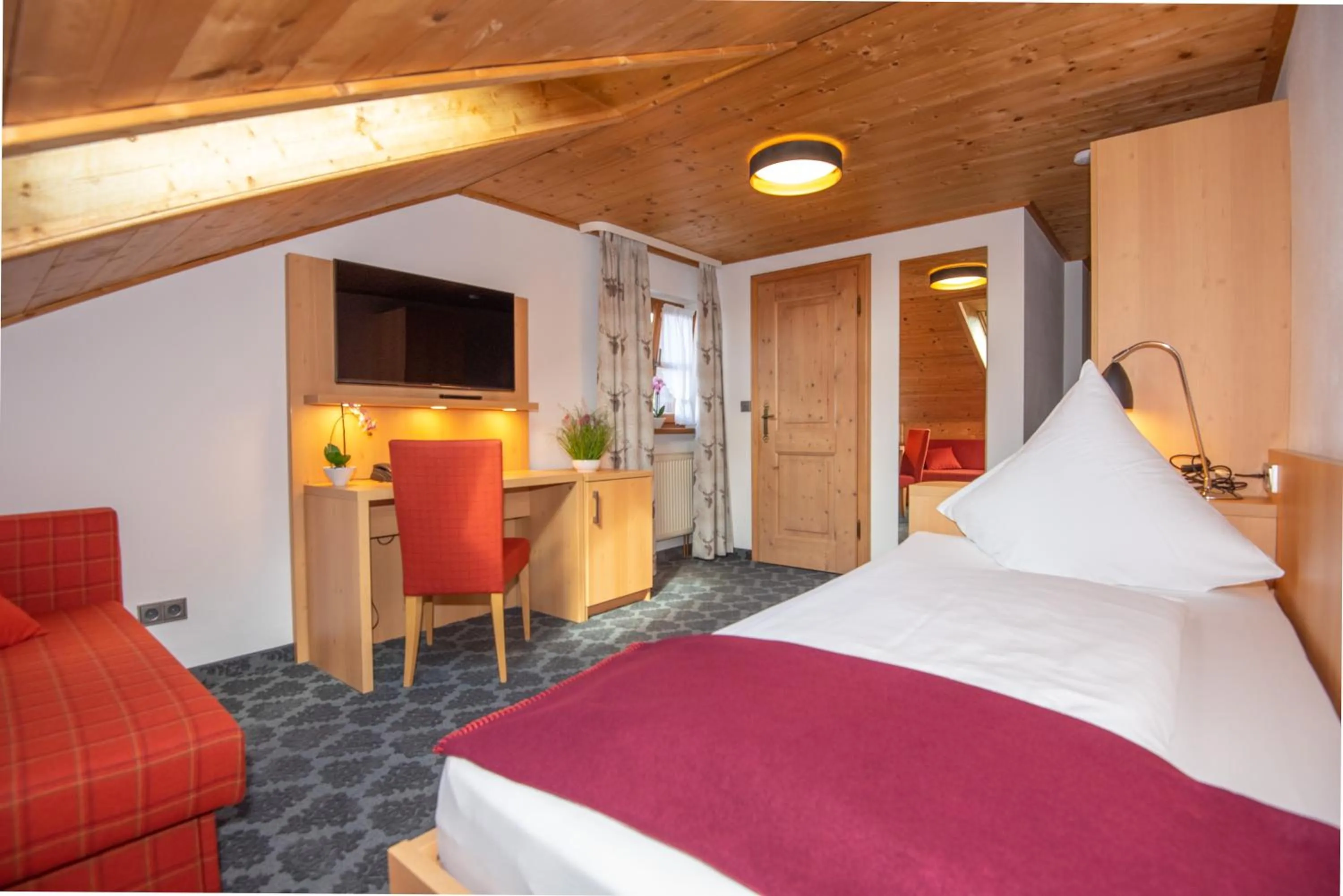 Photo of the whole room, Bed in Pension Ludwig Thoma