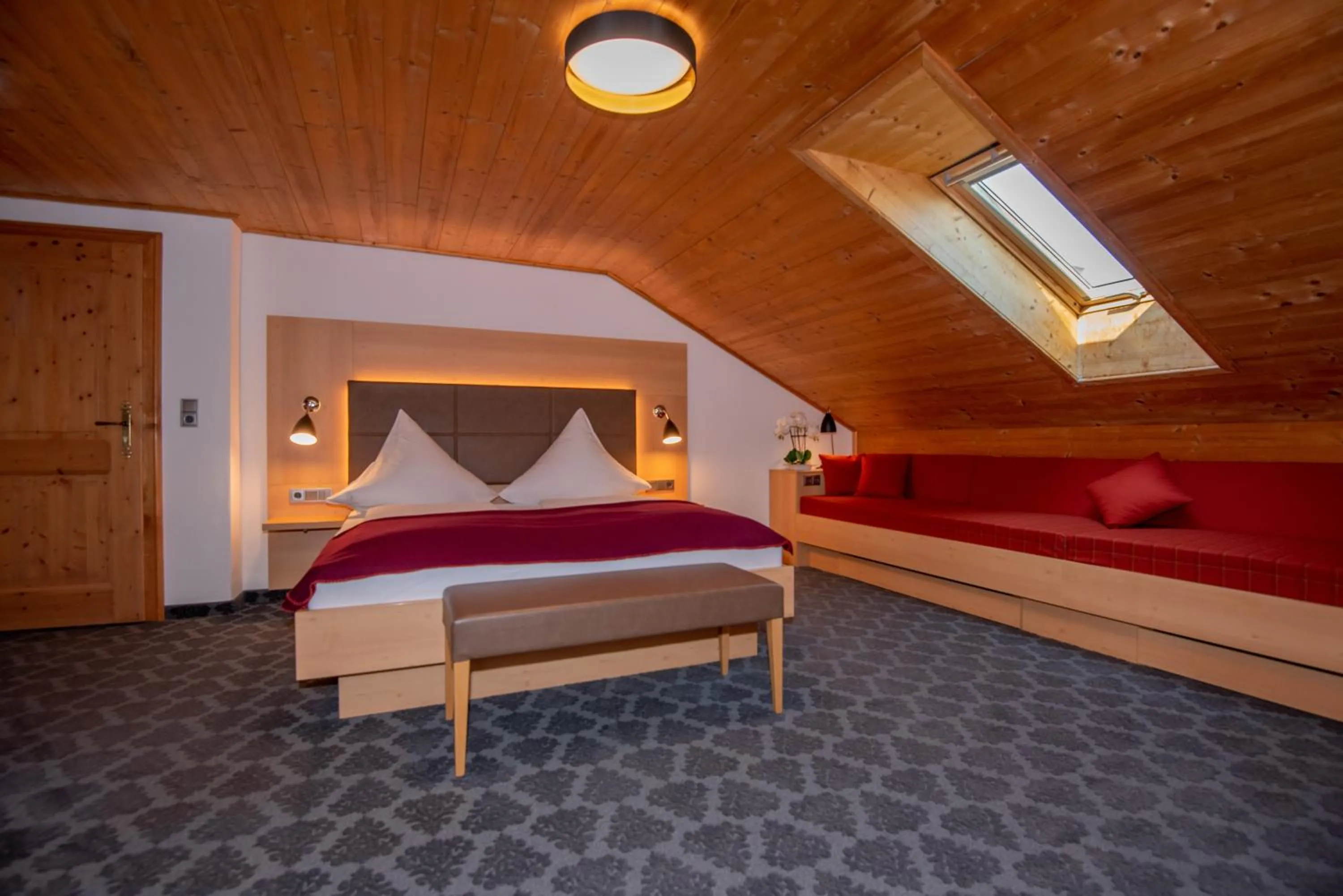 Double Room with Extra Bed - single occupancy in Pension Ludwig Thoma