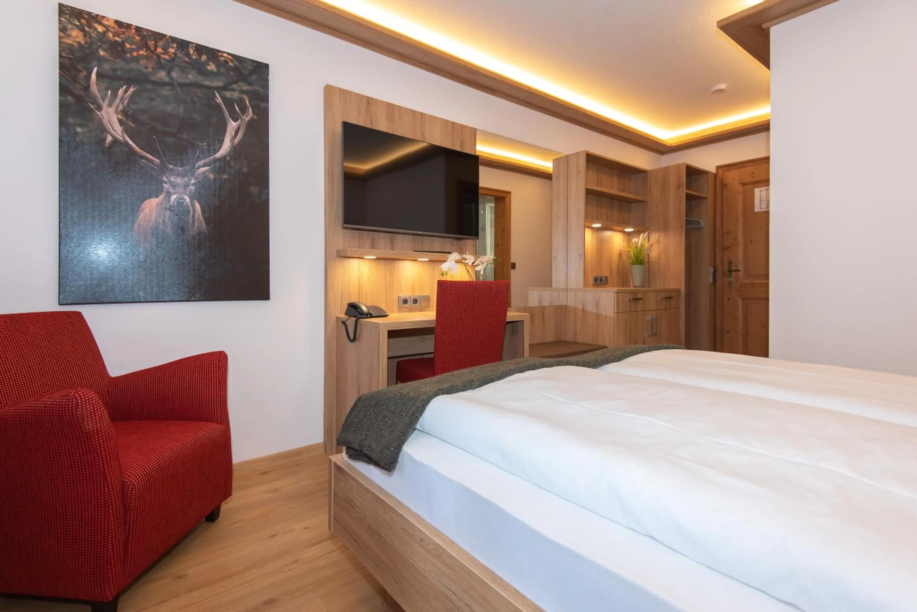 Photo of the whole room, Bed in Pension Ludwig Thoma