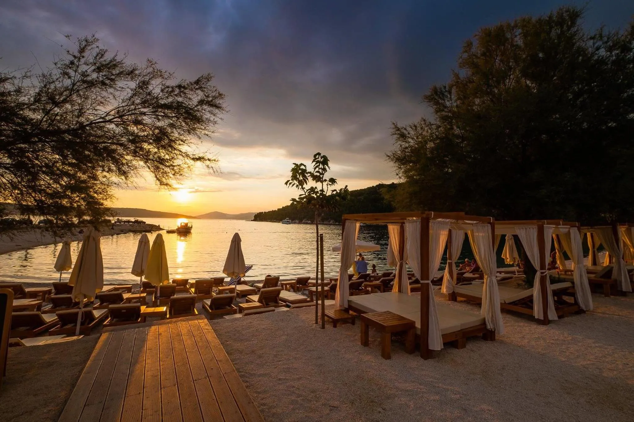 Beach in Hotel Salona Palace