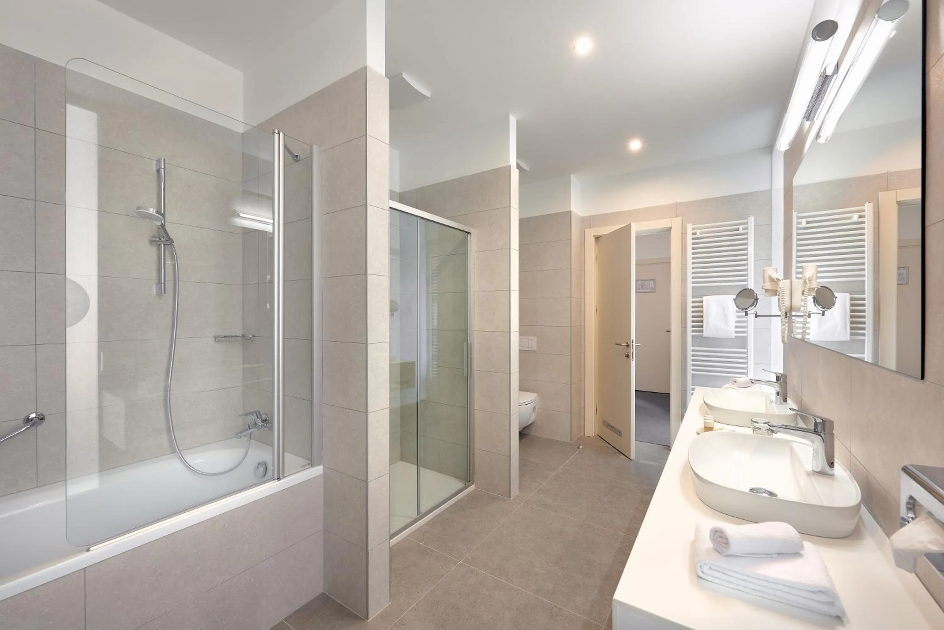 Toilet in Hotel Salona Palace