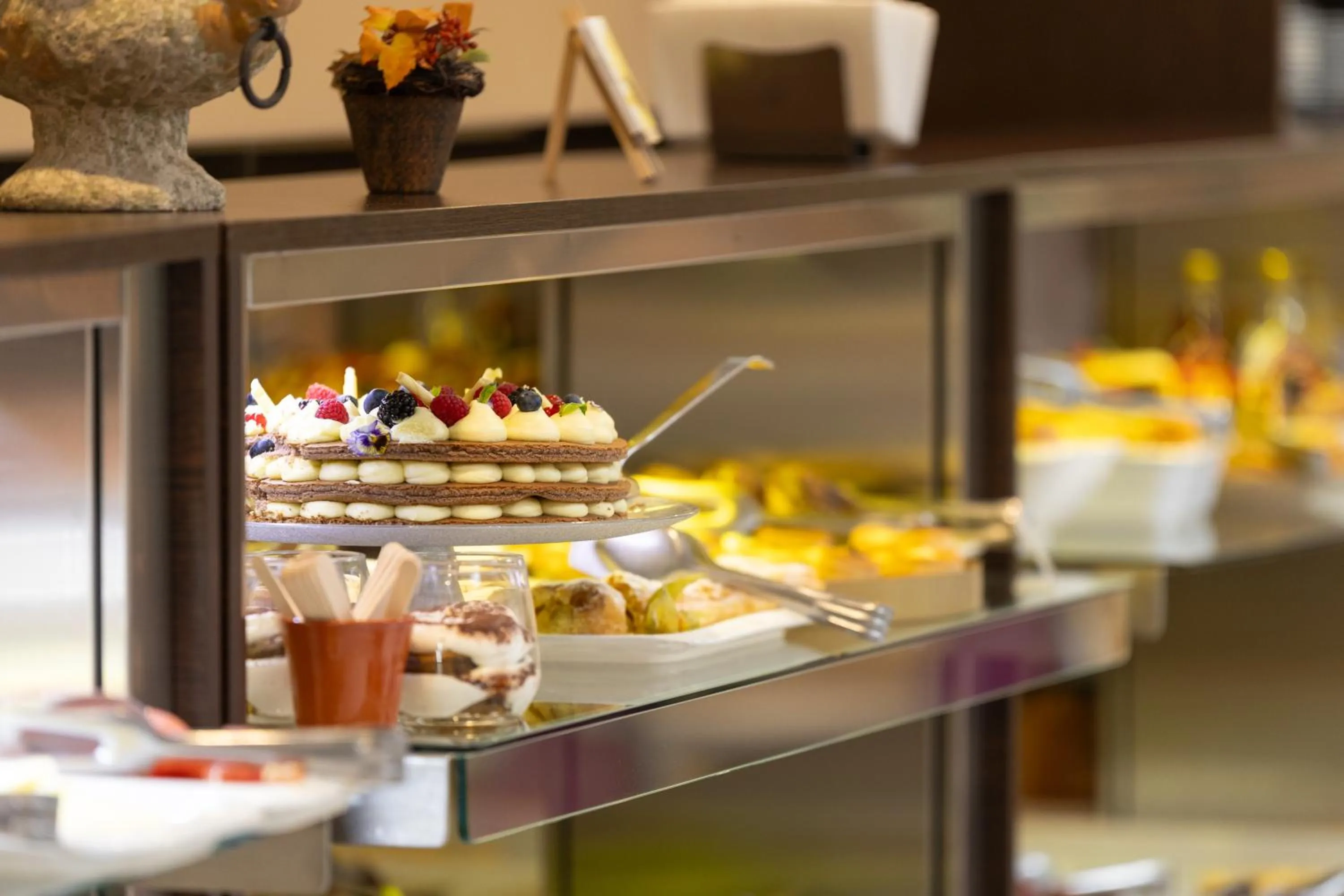 Breakfast in Hotel Salona Palace