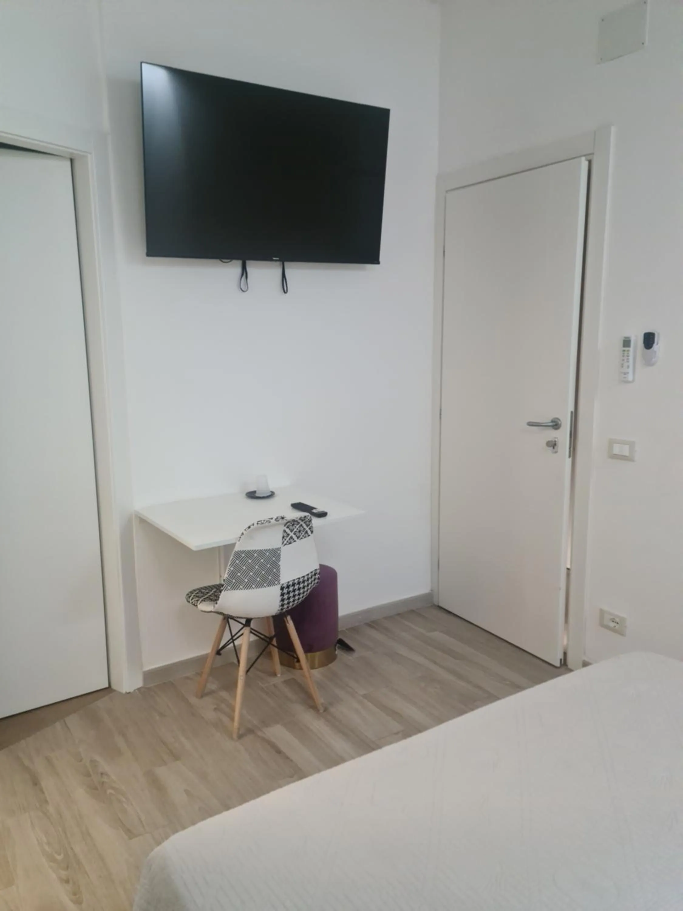 Bed in Ruggero Settimo Gallery