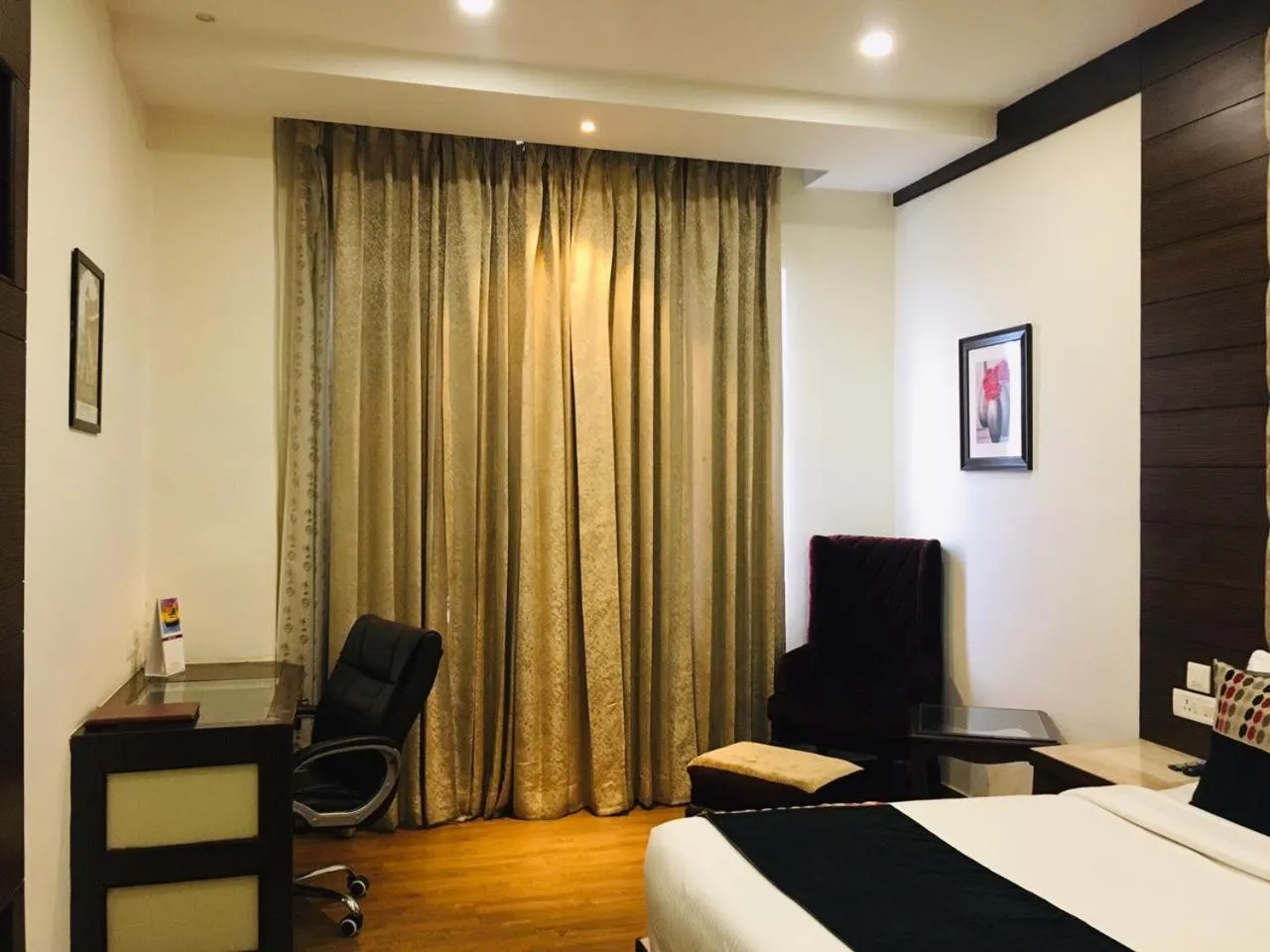 TV and multimedia, Seating Area in Clarion Inn Amps Patiala