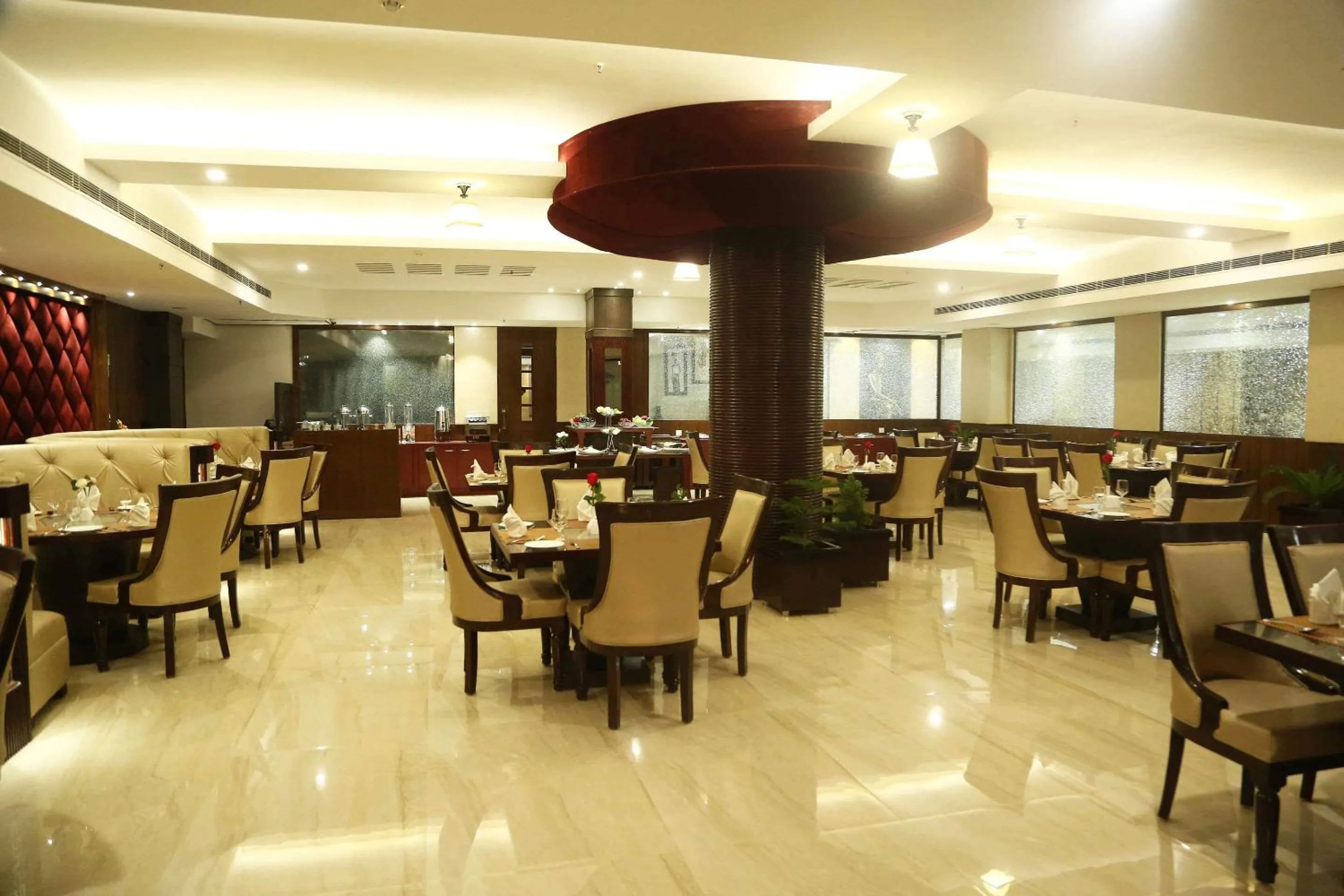 Restaurant/Places to Eat in Clarion Inn Amps Patiala