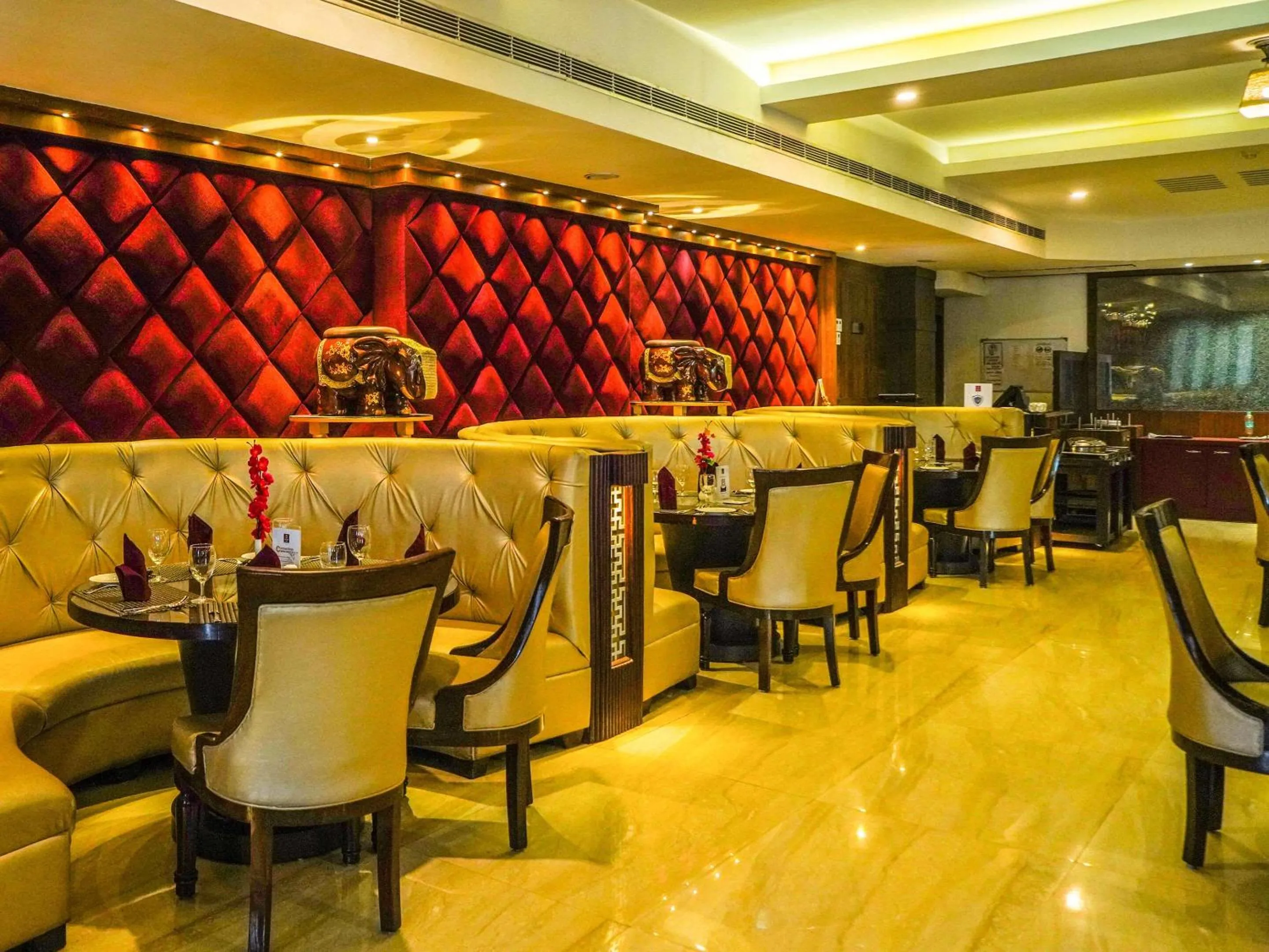 Restaurant/Places to Eat in Clarion Inn Amps Patiala