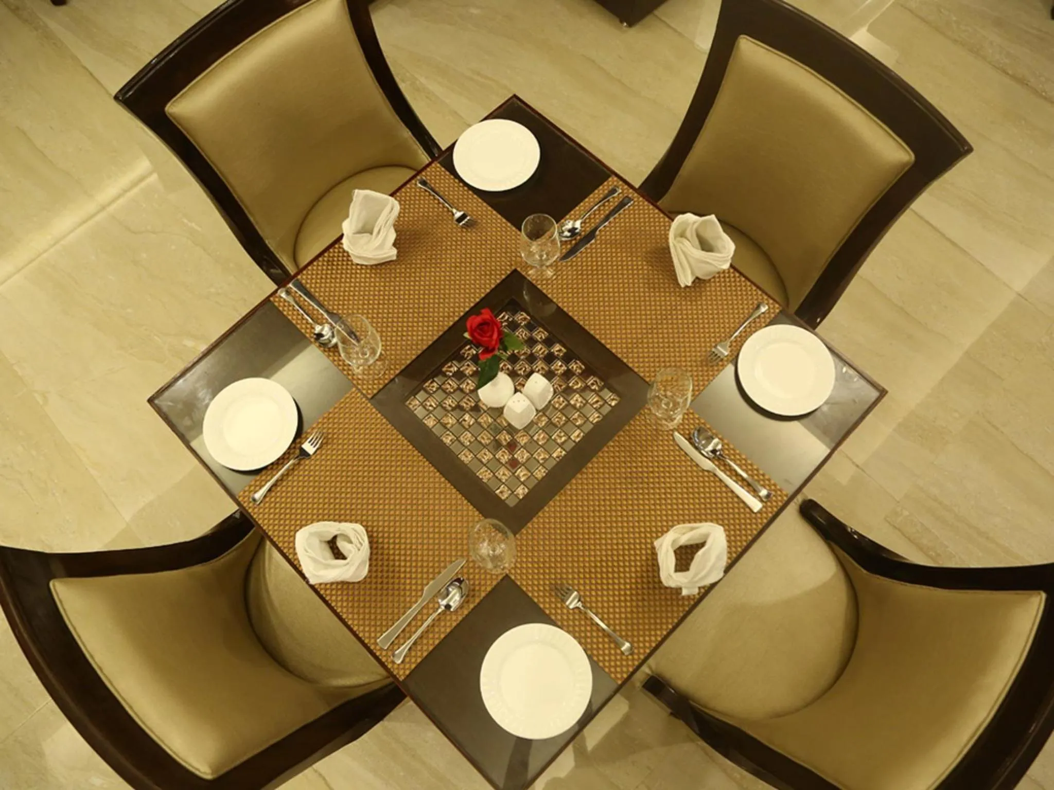 Restaurant/Places to Eat in Clarion Inn Amps Patiala