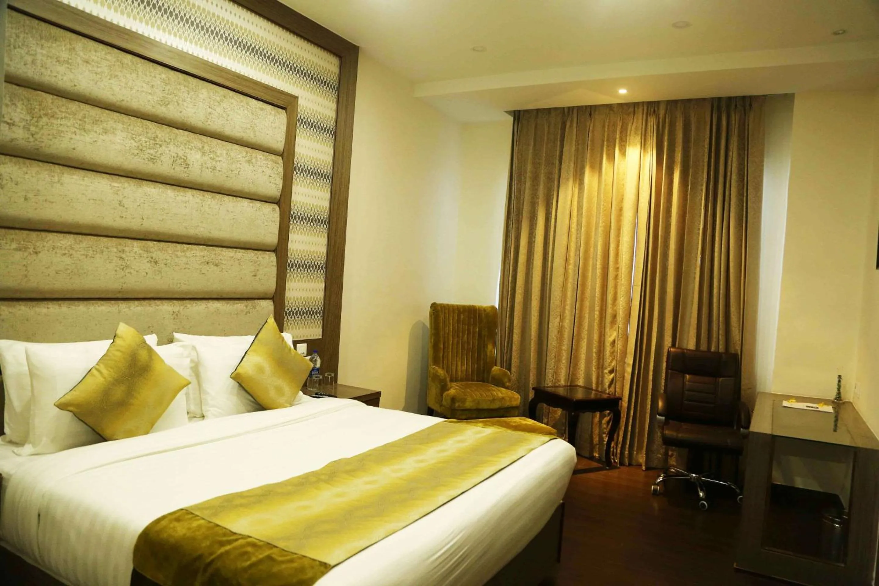 Photo of the whole room in Clarion Inn Amps Patiala