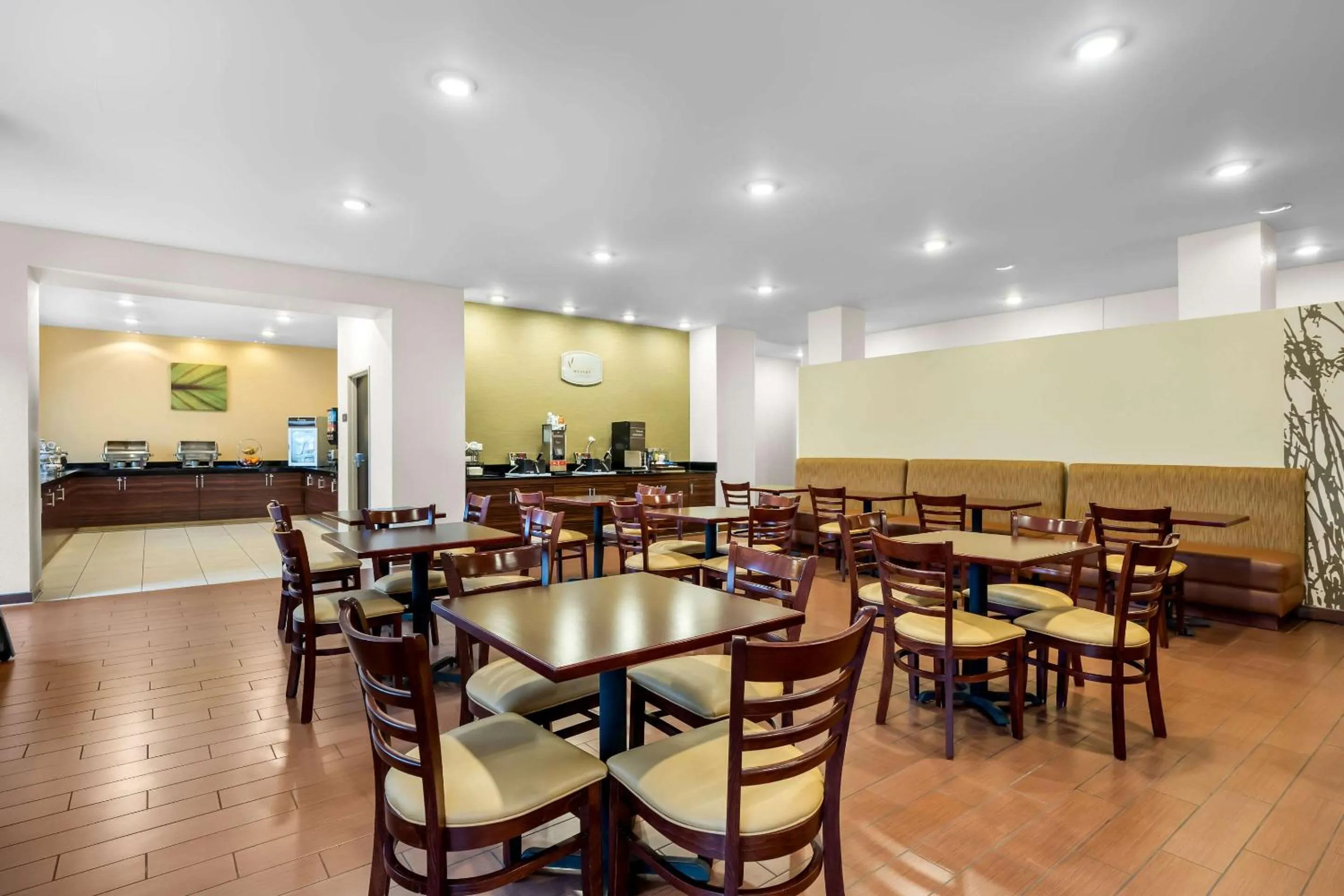 Breakfast in Sleep Inn & Suites West-Near Medical Center