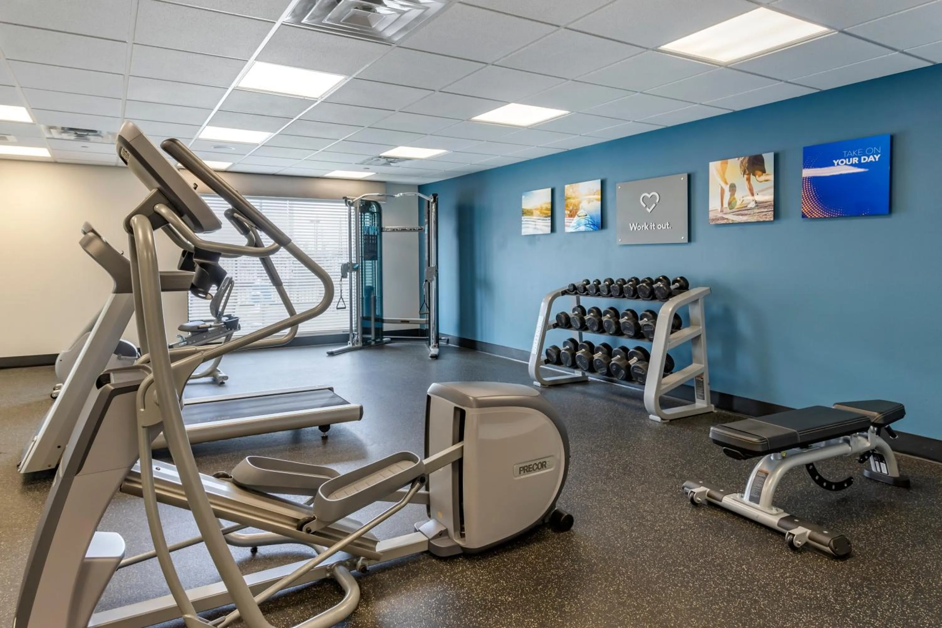 Fitness centre/facilities in Comfort Suites Near Sam Houston Race Park