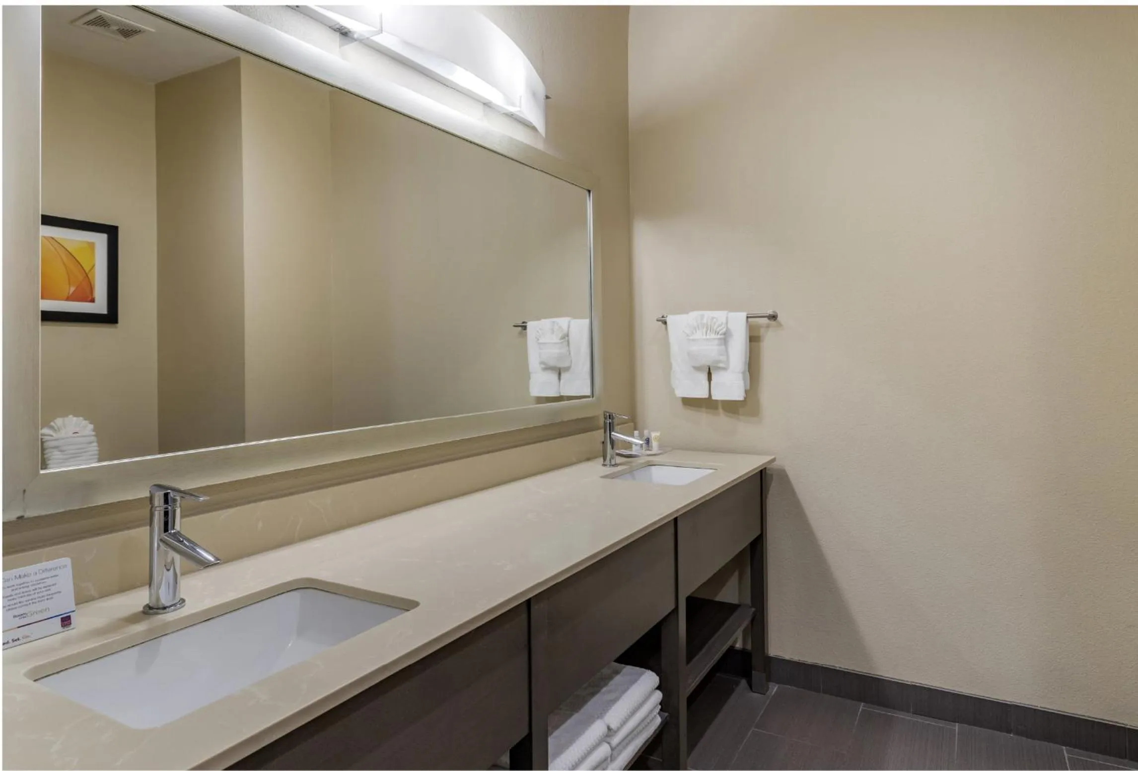 Bathroom in Comfort Suites Near Sam Houston Race Park