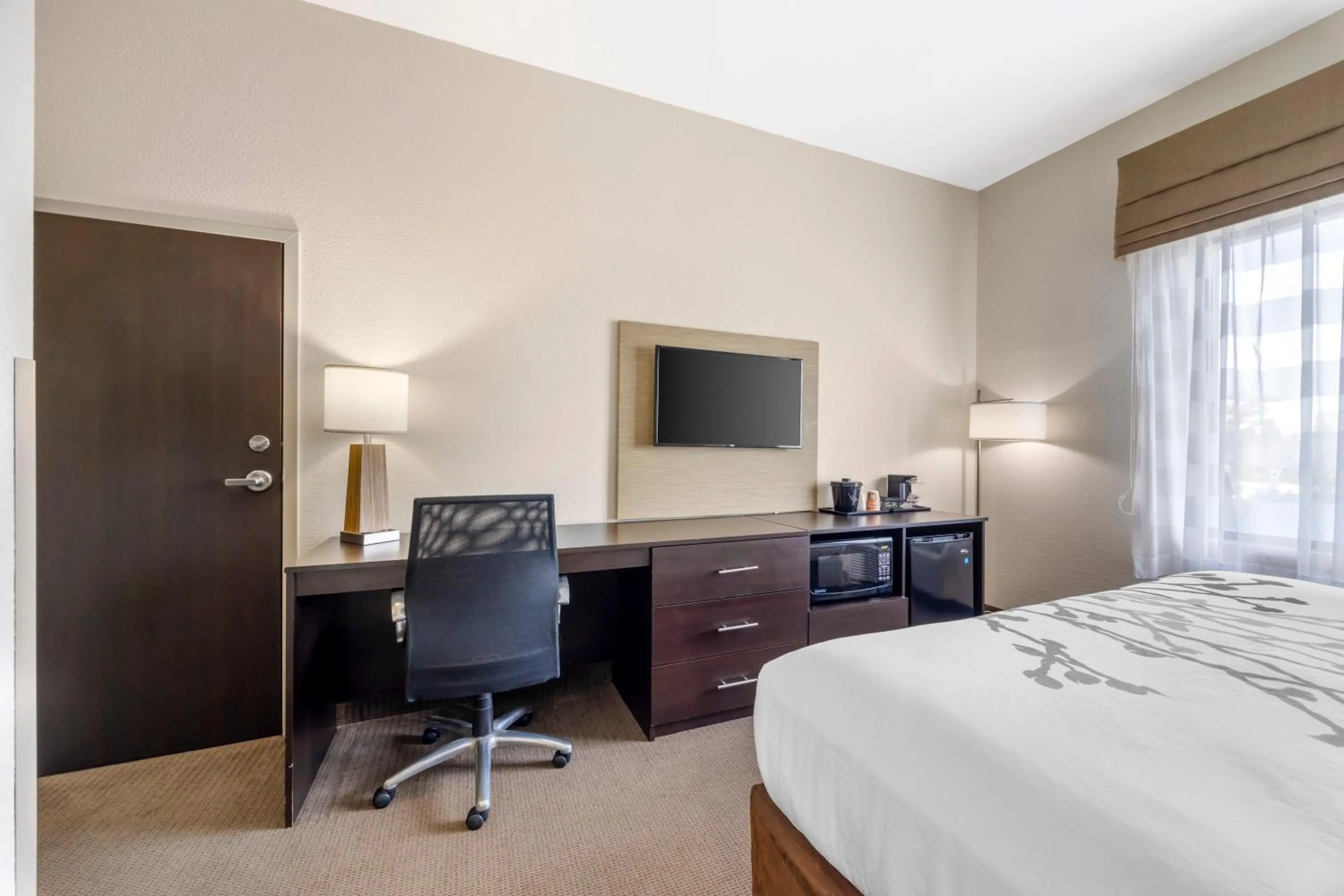 Bed in Sleep Inn & Suites Columbia