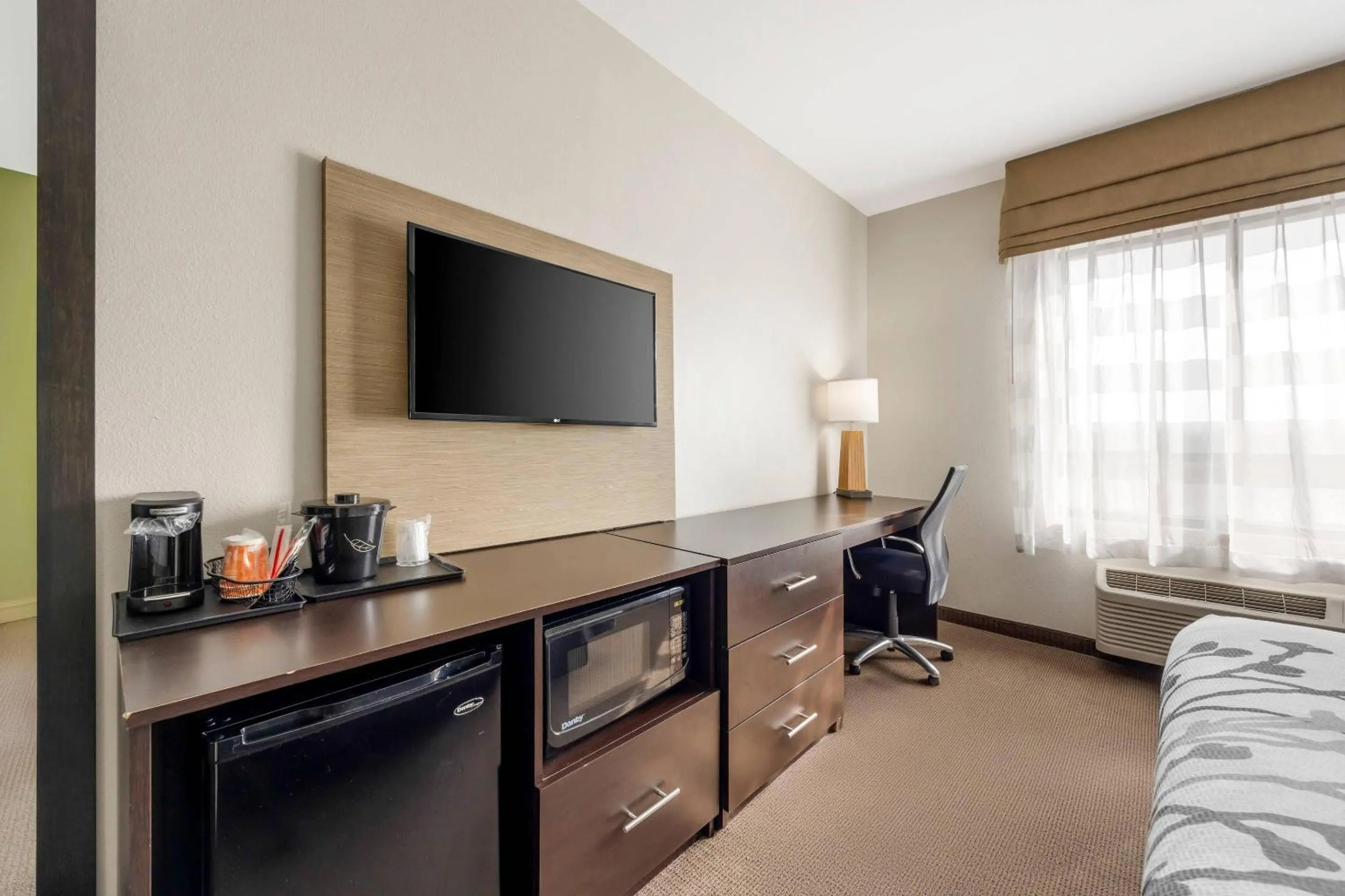 Bedroom, Bed in Sleep Inn & Suites Columbia