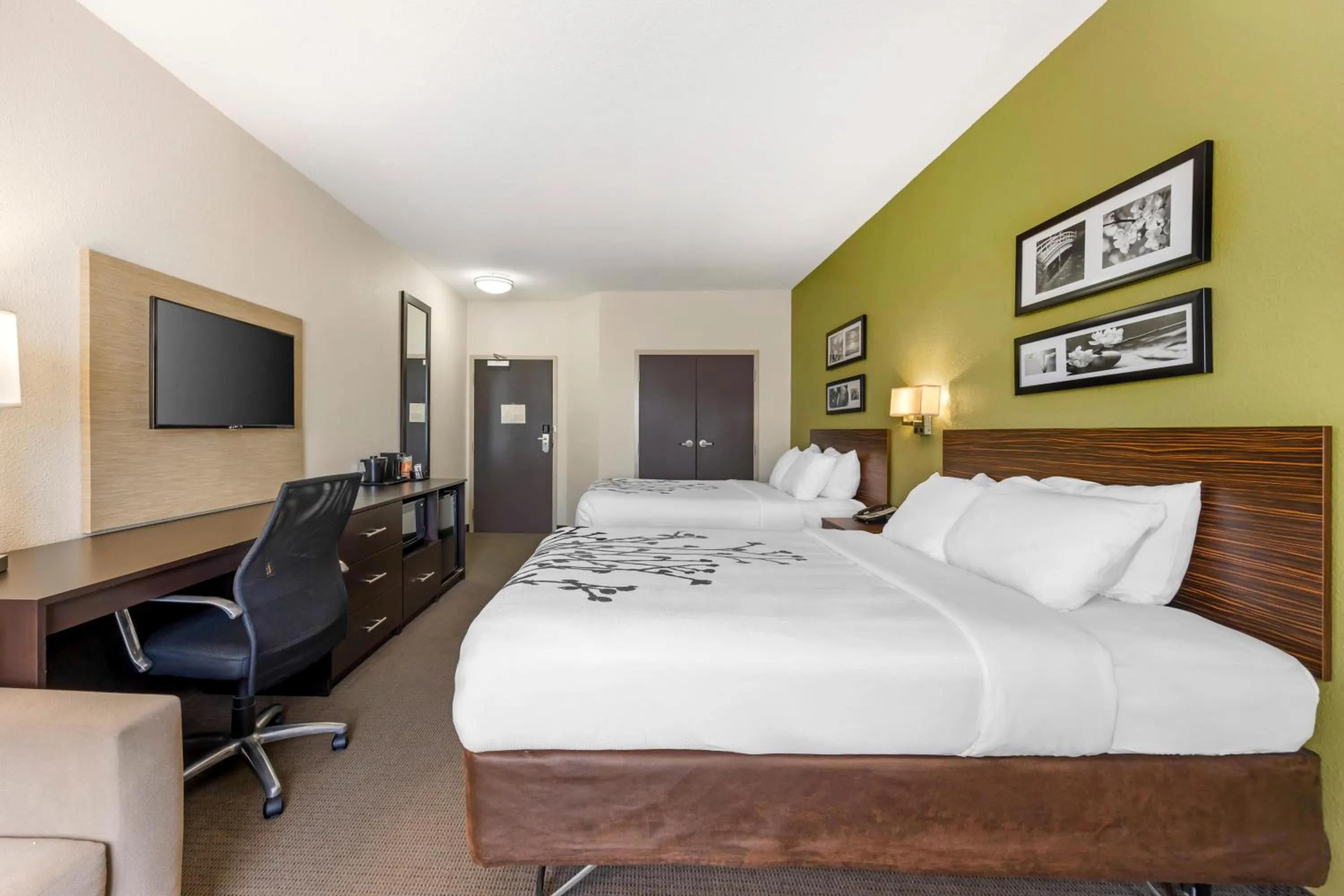 Bed in Sleep Inn & Suites Columbia