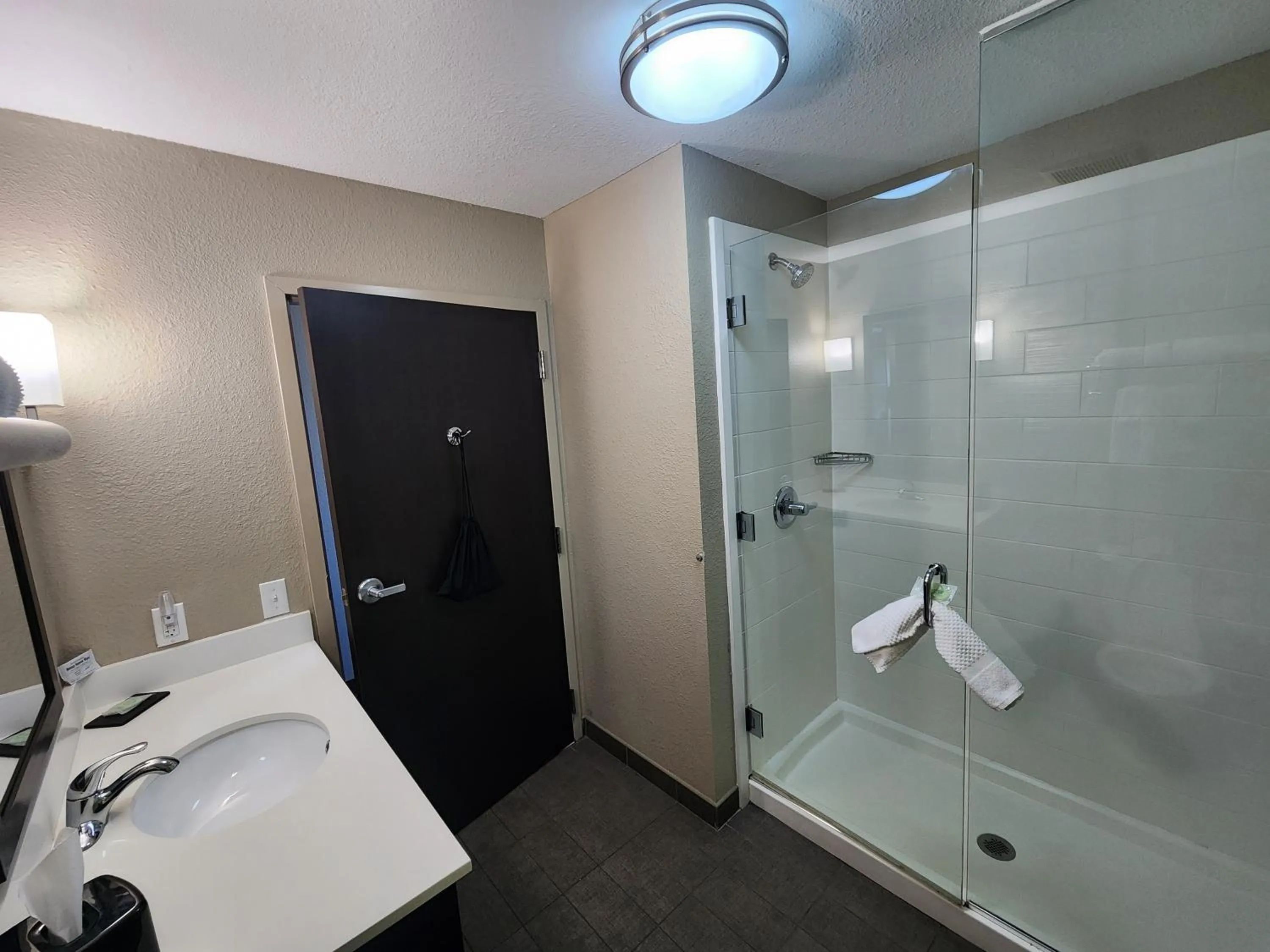 Shower in Sleep Inn & Suites Columbia