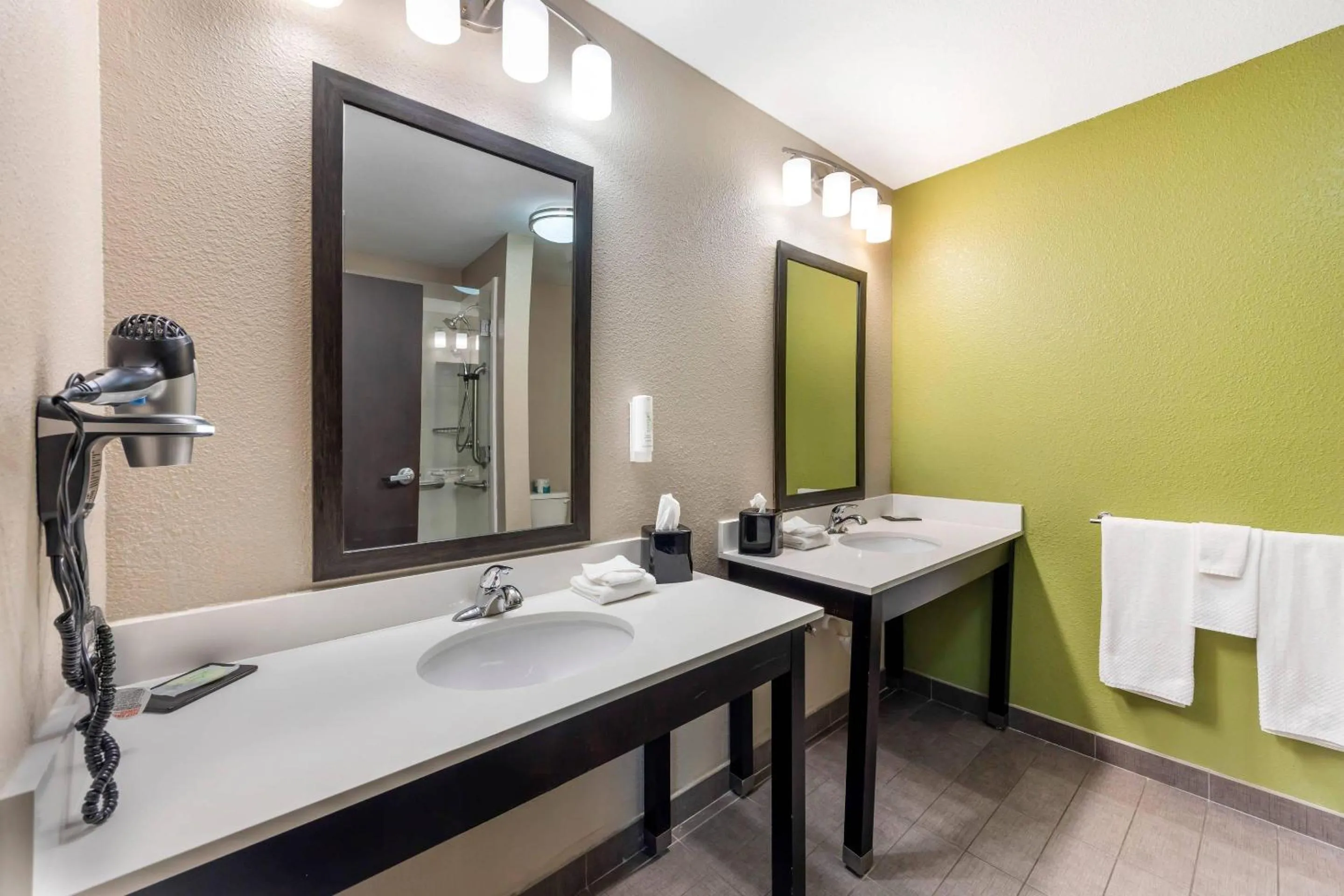 Bedroom in Sleep Inn & Suites Columbia