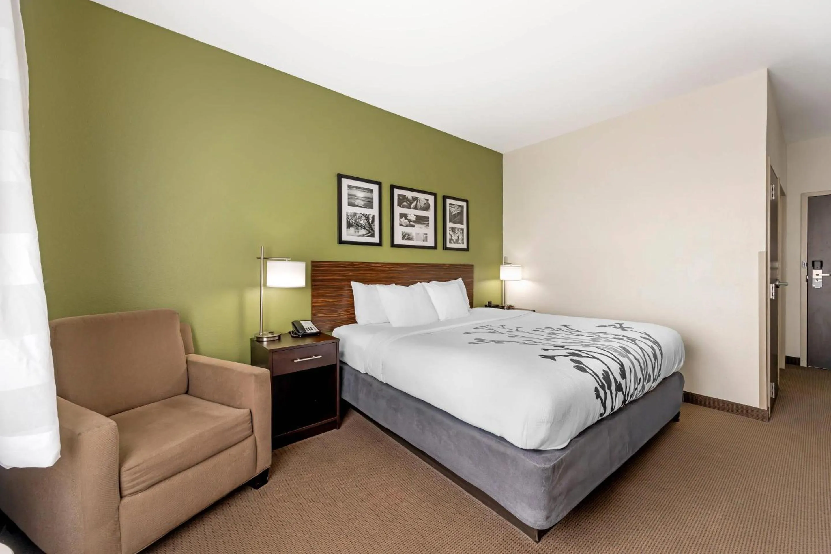 Bedroom, Bed in Sleep Inn & Suites Columbia