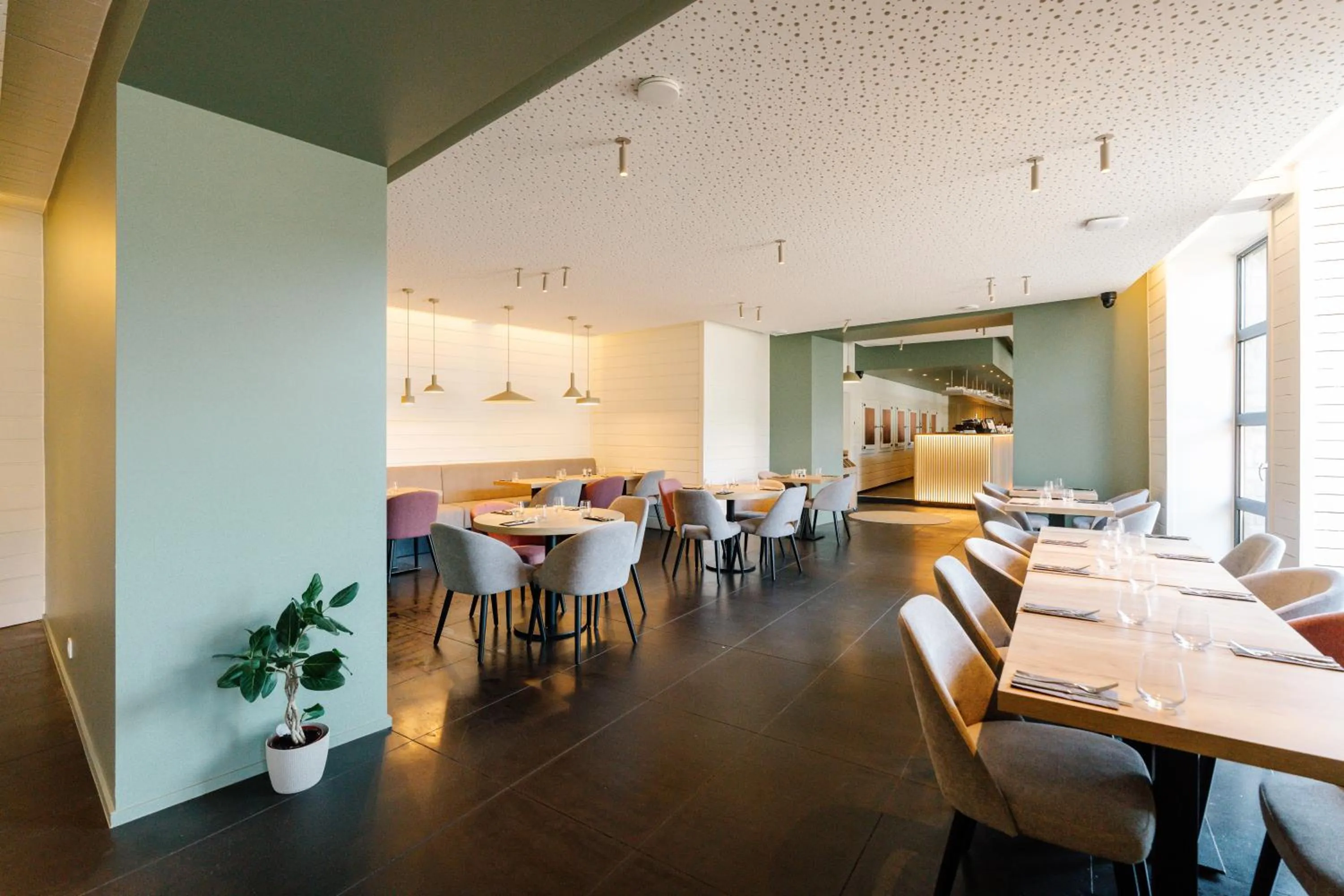 Restaurant/places to eat in Hotel Les Jardins De La Molignée