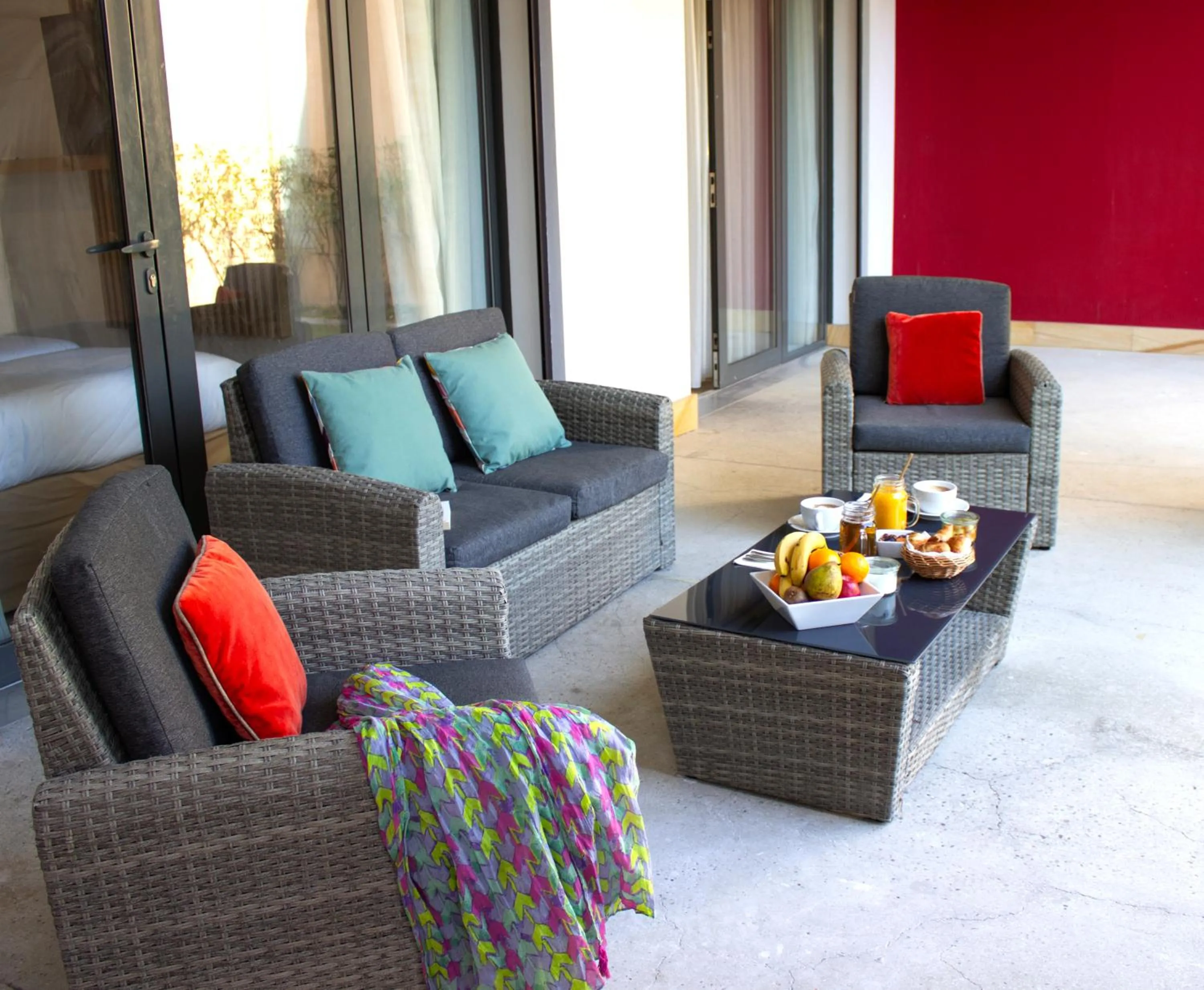 Patio in Best Western Plus Le Lavarin