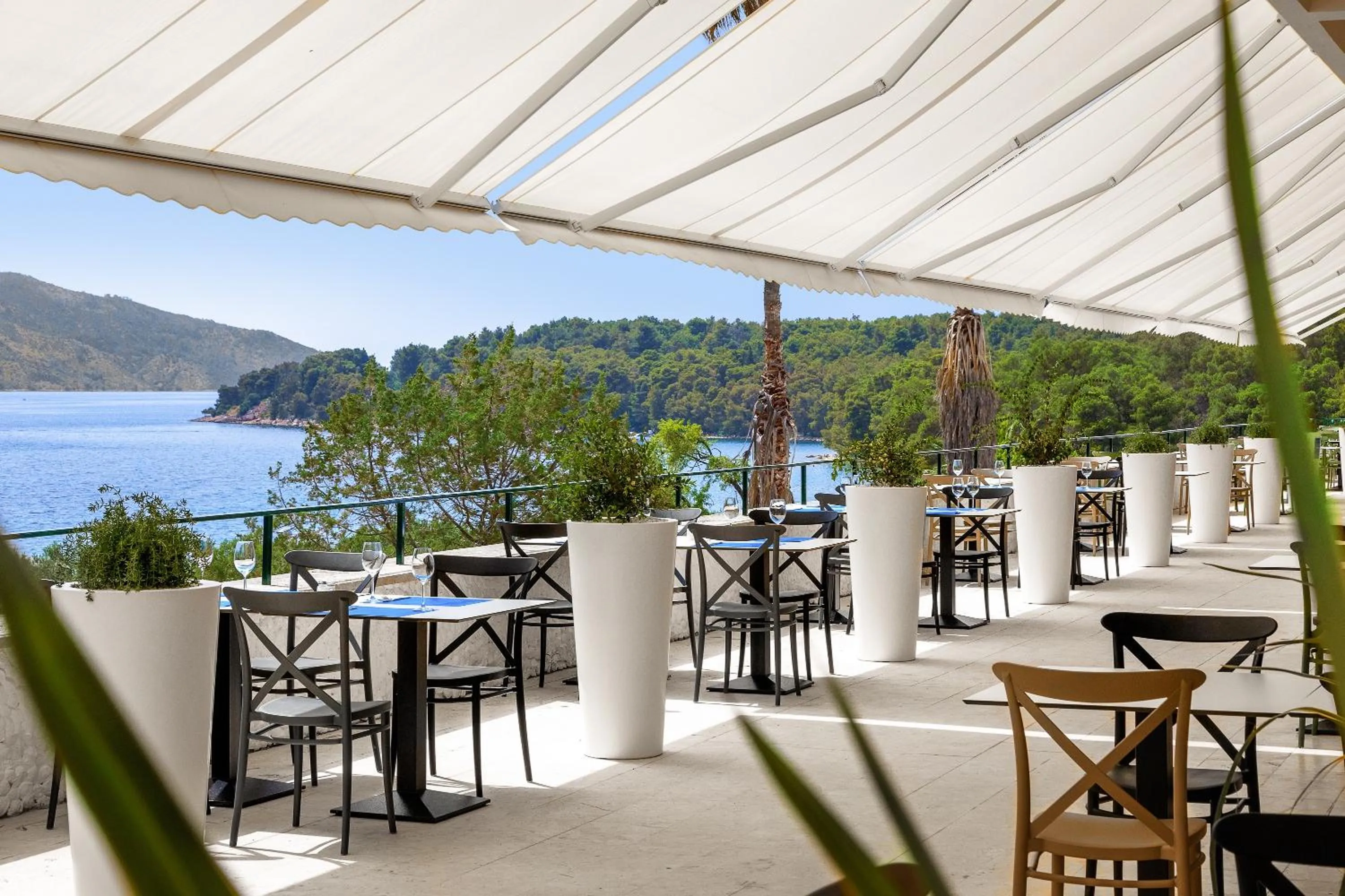 Restaurant/places to eat in Arkada Hotel