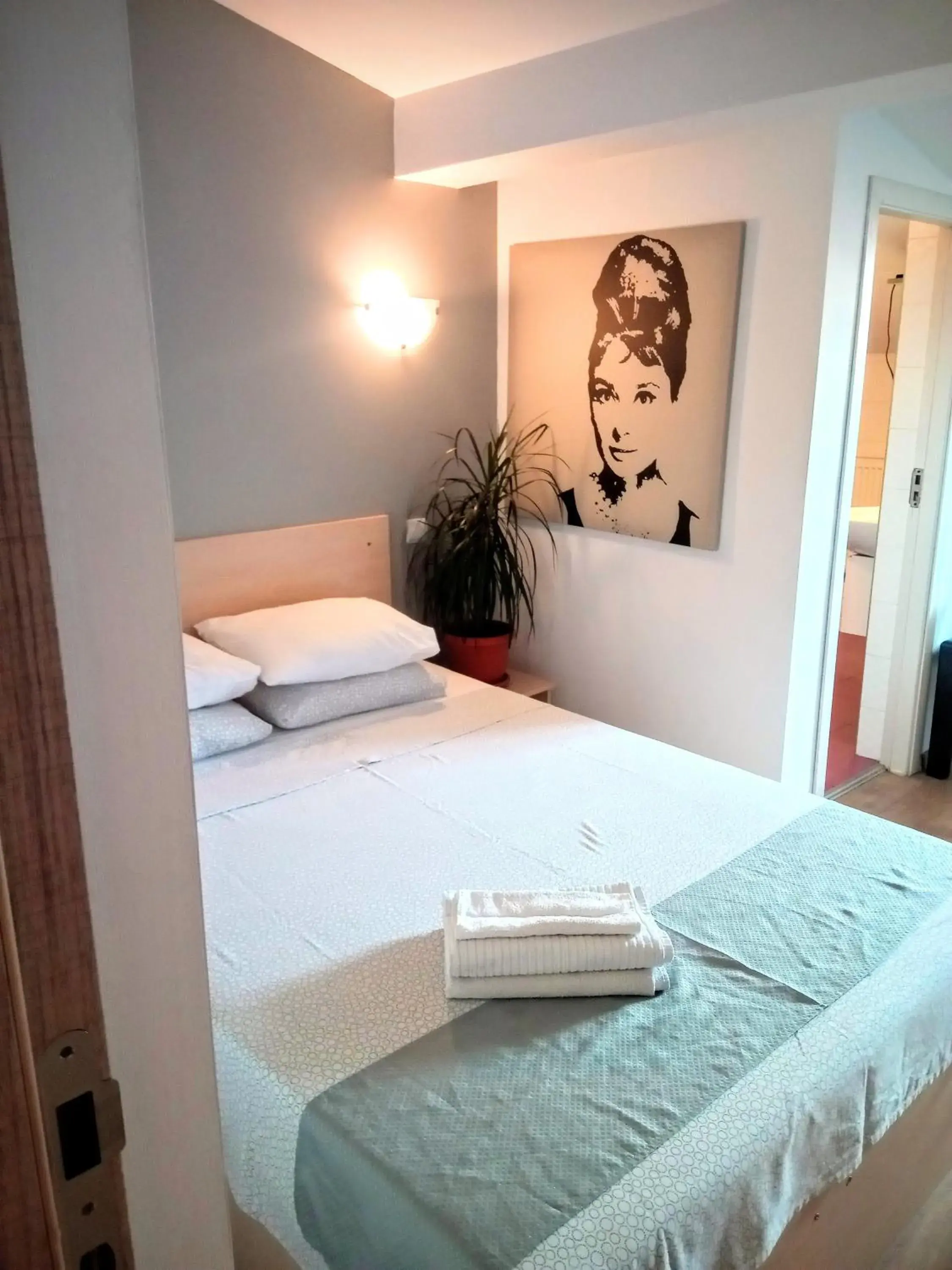 Central Guesthouse Central Guesthouse