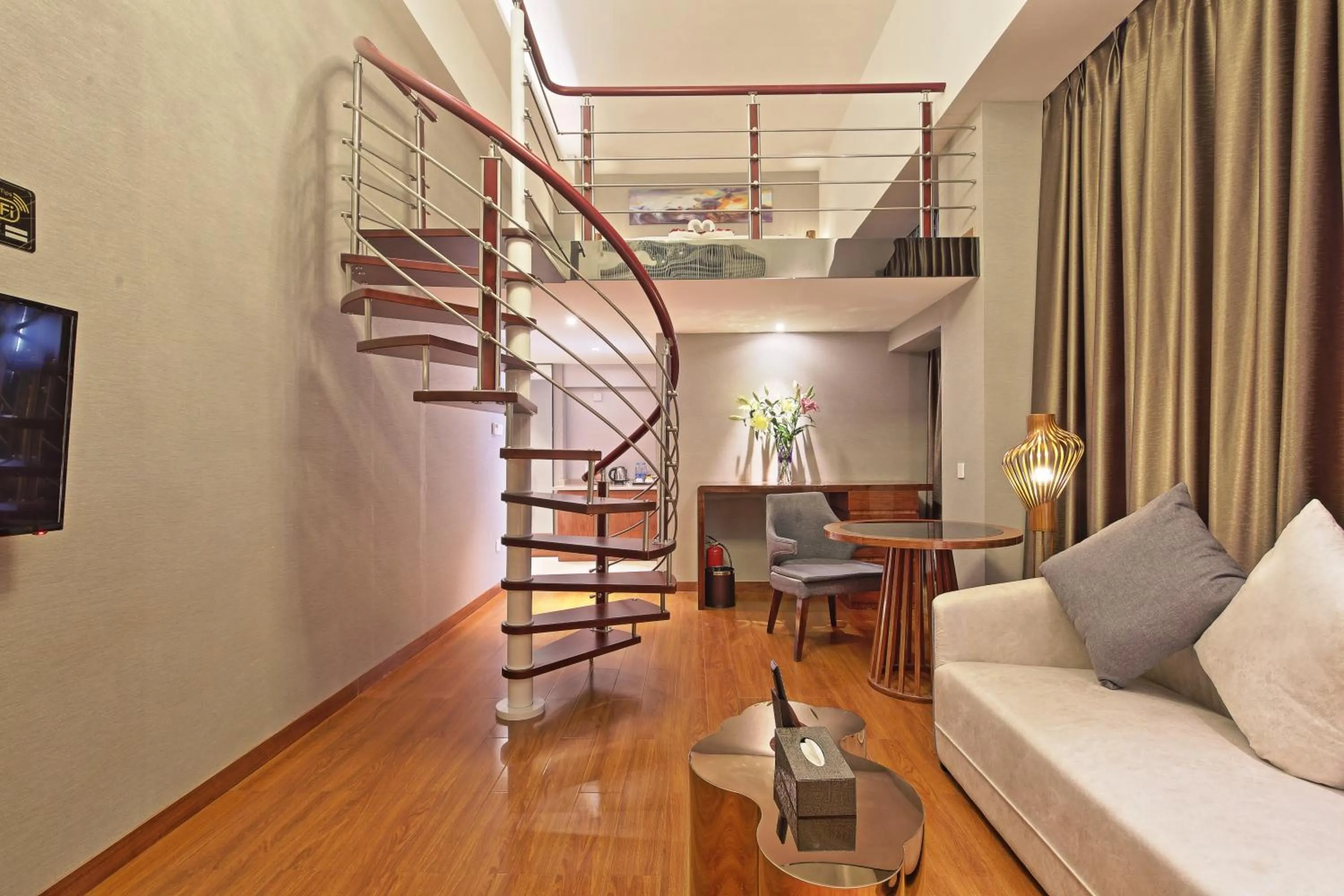 Decorative detail in Days Inn South Guangzhou Raiway Station