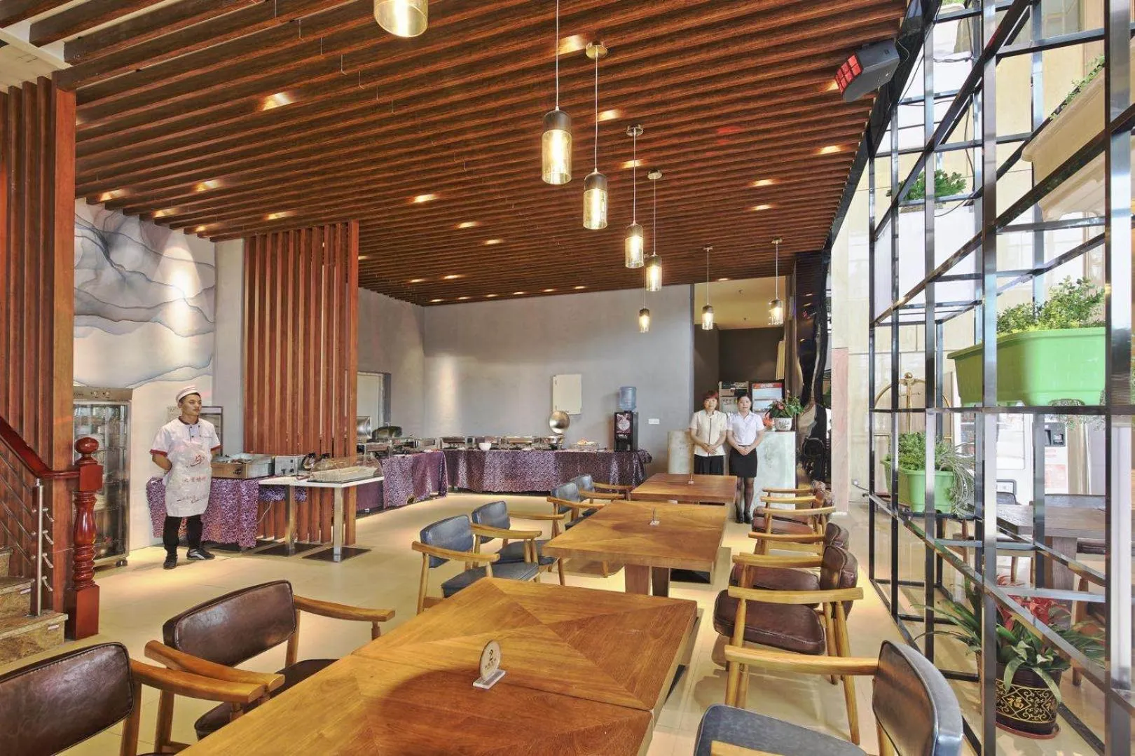 Food and drinks in Days Inn South Guangzhou Raiway Station