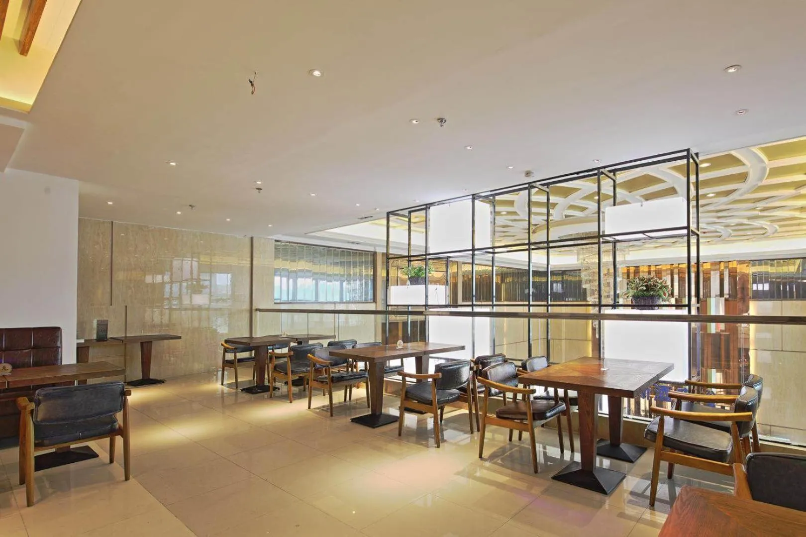 Restaurant/places to eat in Days Inn South Guangzhou Raiway Station