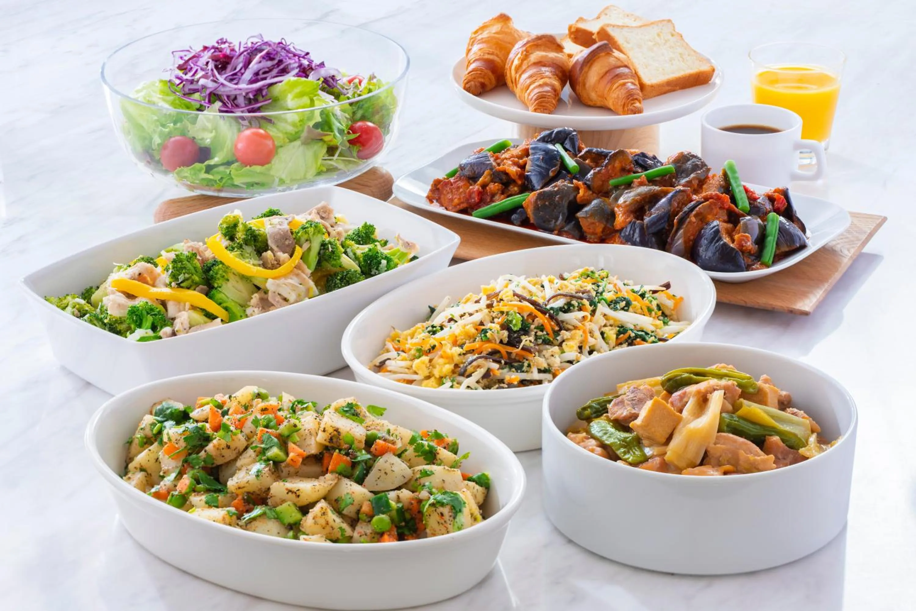 Breakfast in Candeo Hotels Osaka Namba