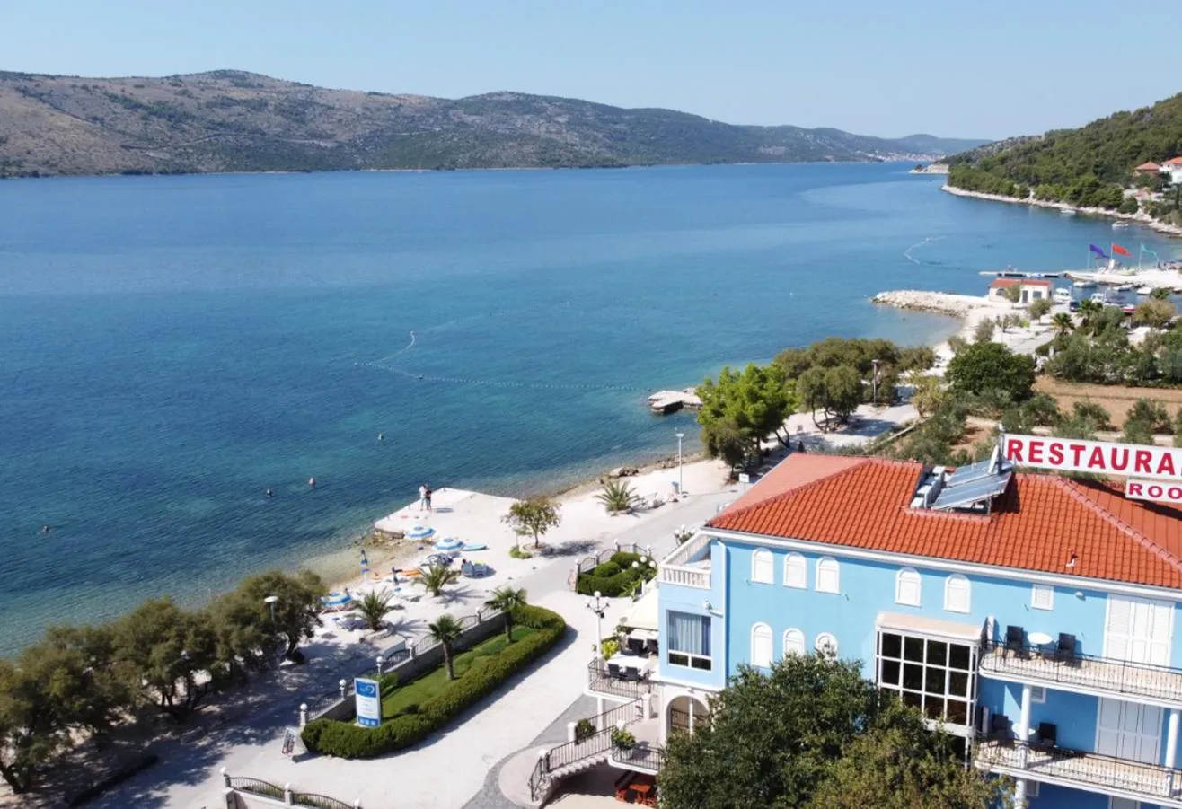 Property building in Villa Mediterana