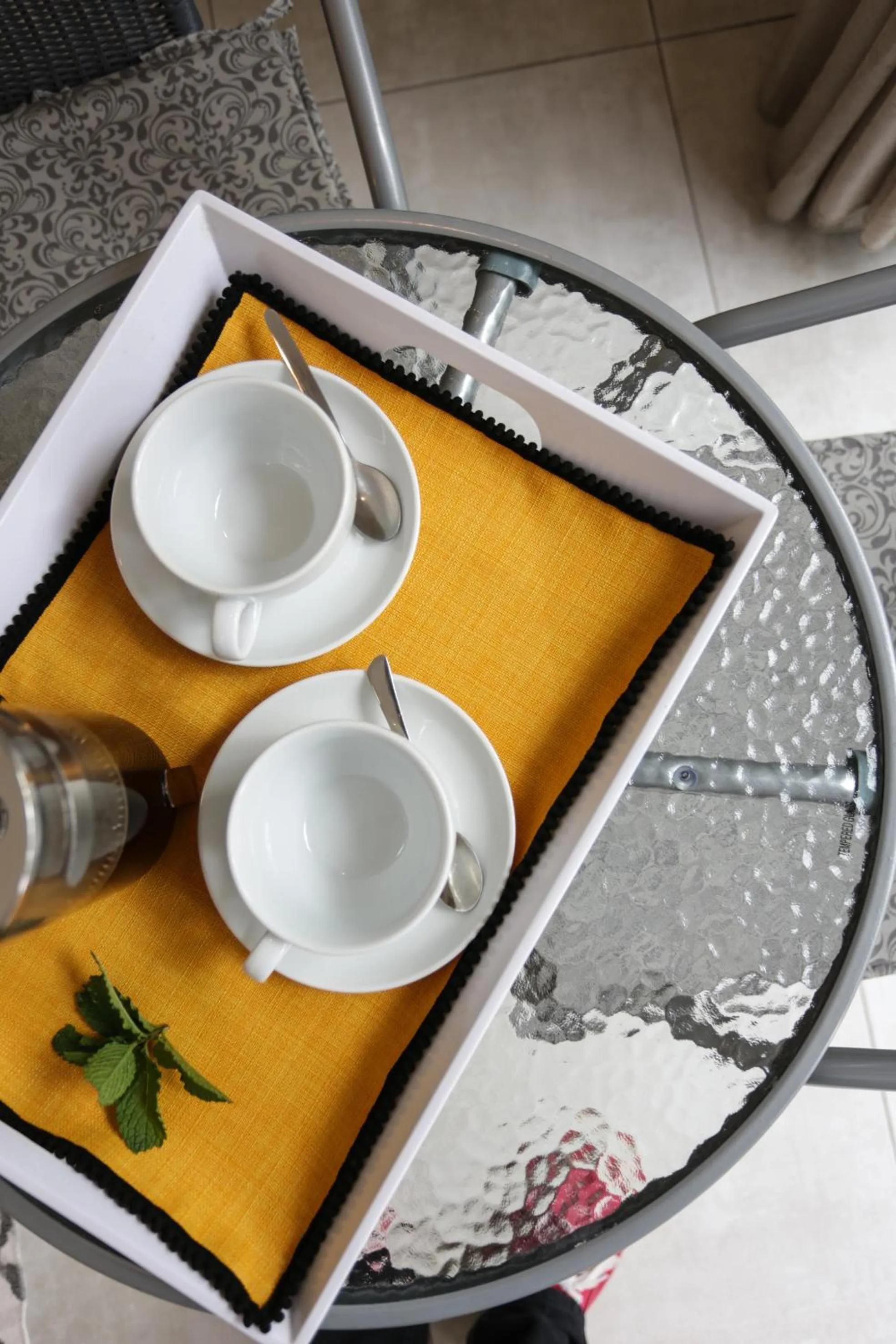 Coffee/tea facilities in Waterland Lodge