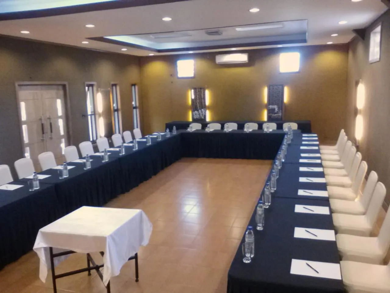 Meeting/conference room in Spring Hill Hotel Ruteng