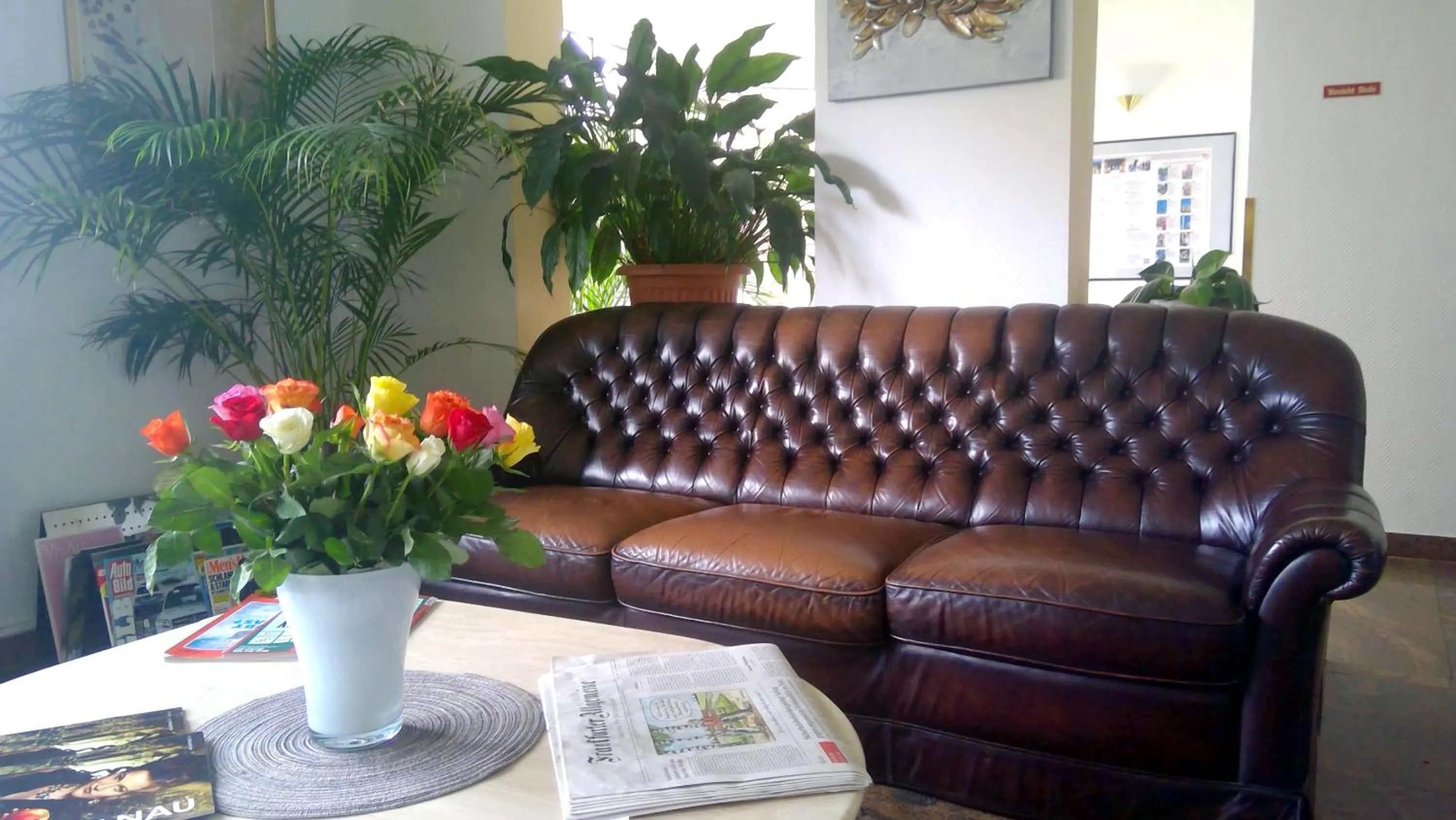 Lobby or reception in Turm Hotel Hanau