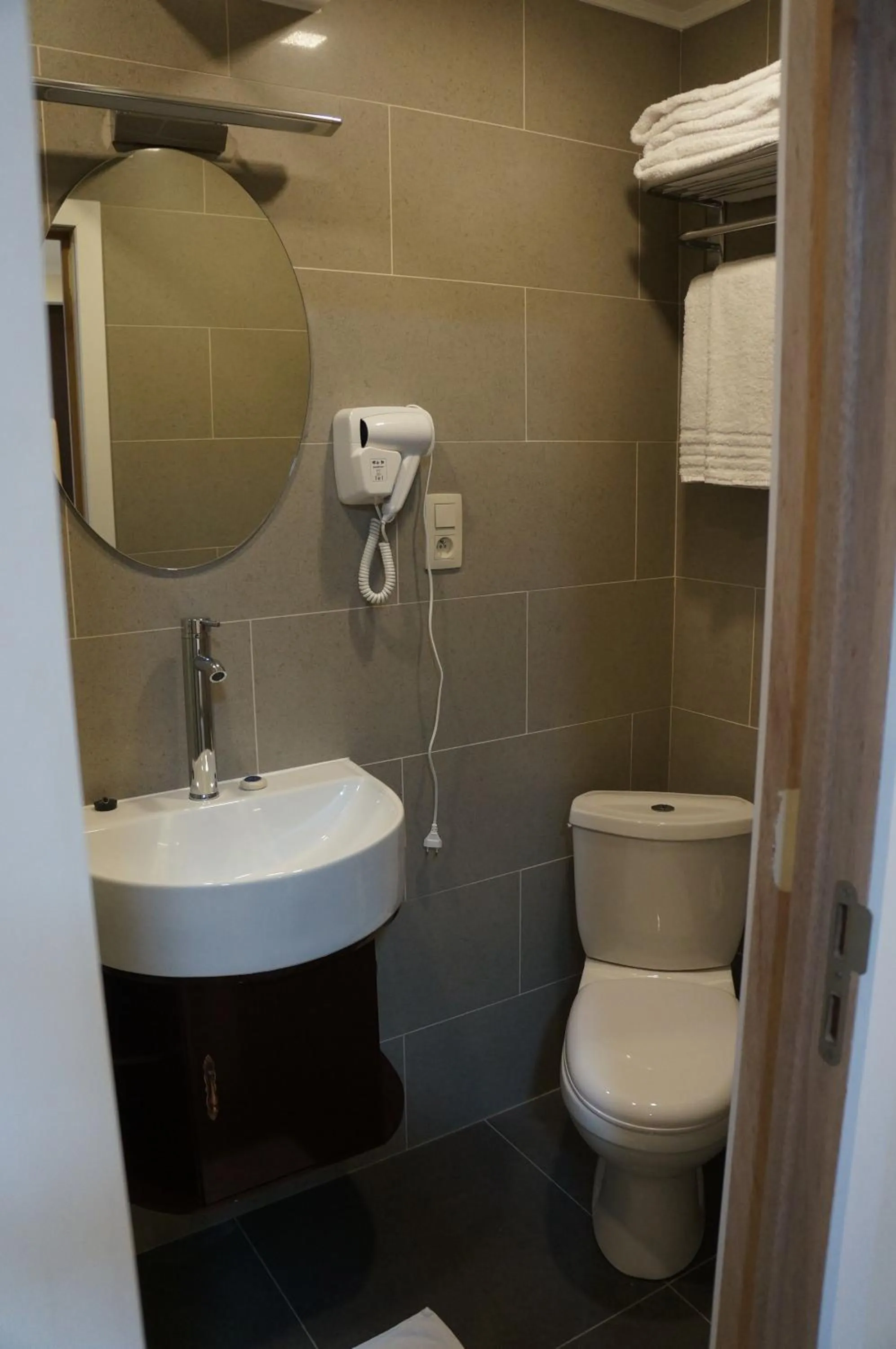 Bathroom in Hotel Evergreen