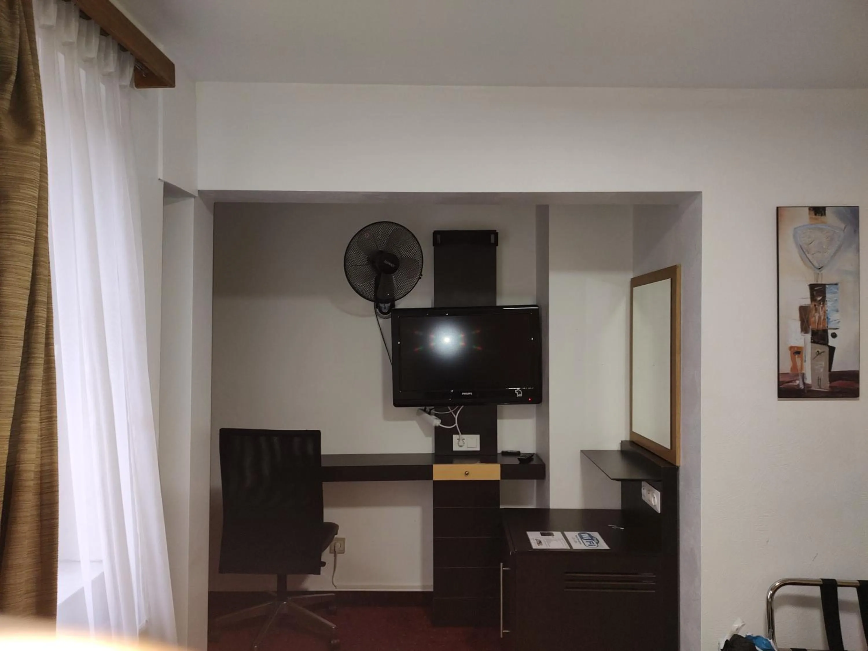 TV and multimedia in Hotel Evergreen
