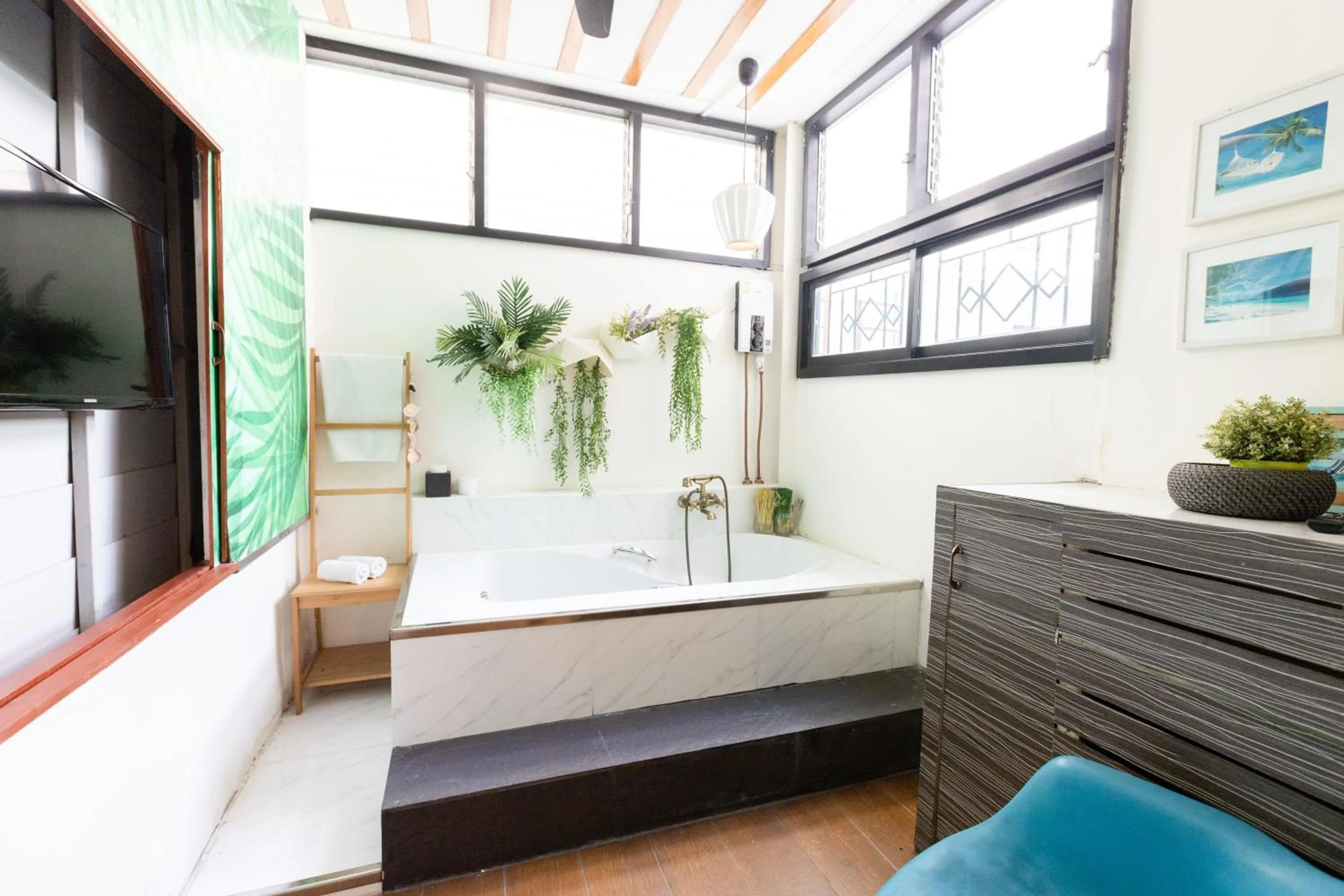 Bath in Pace Residence Pattaya