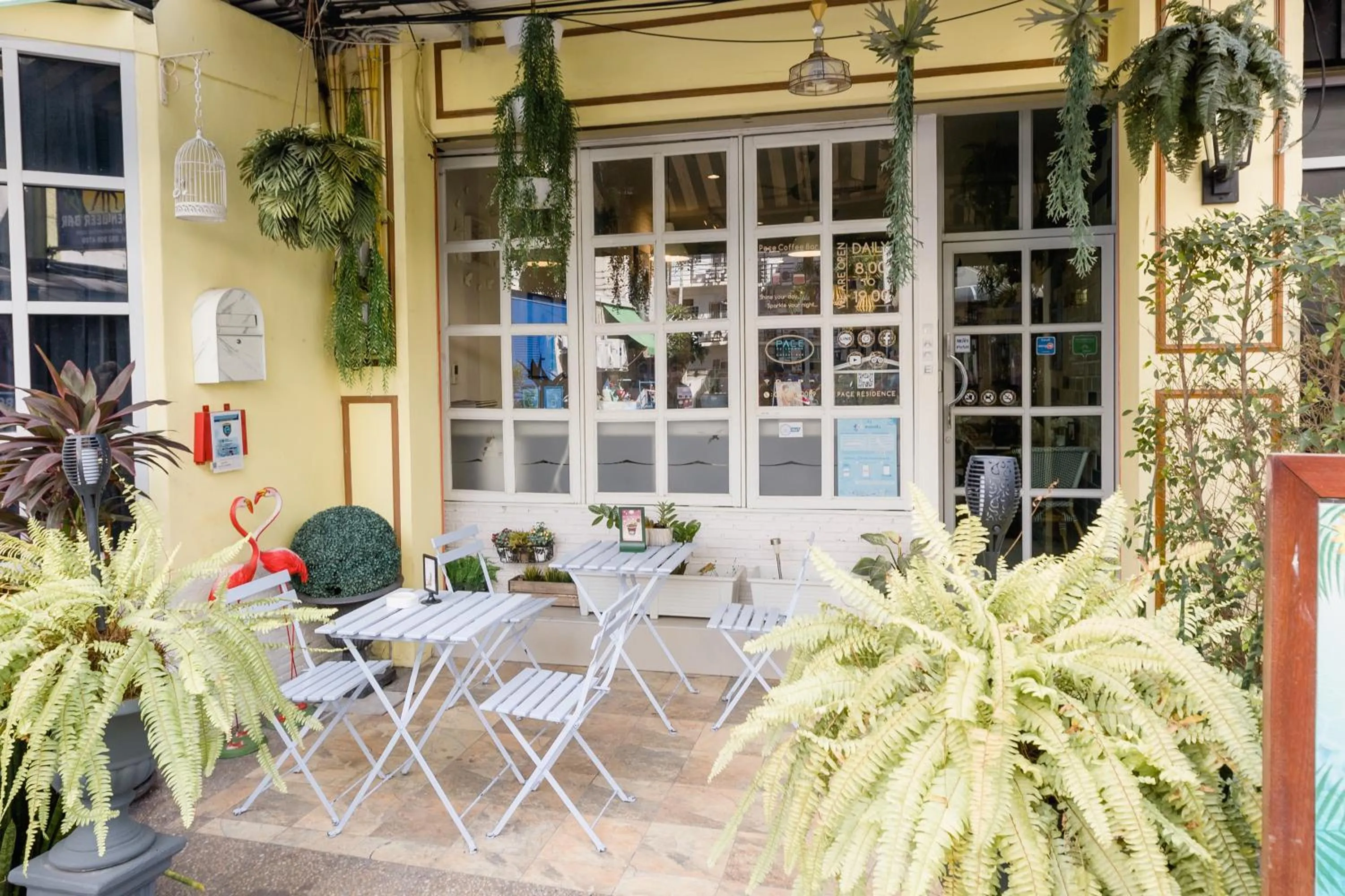 Dining area in Pace Residence Pattaya
