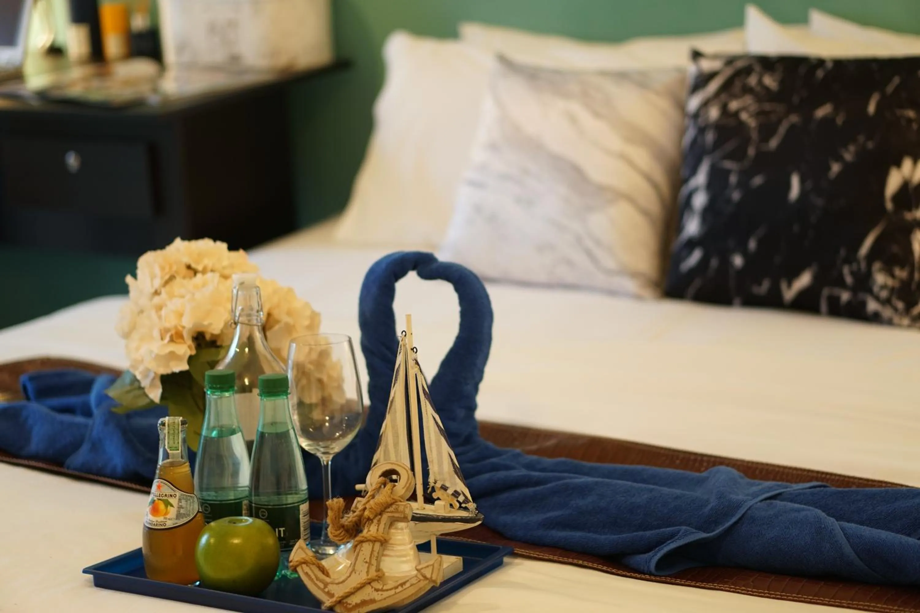 Decorative detail, Bed in Pace Residence Pattaya