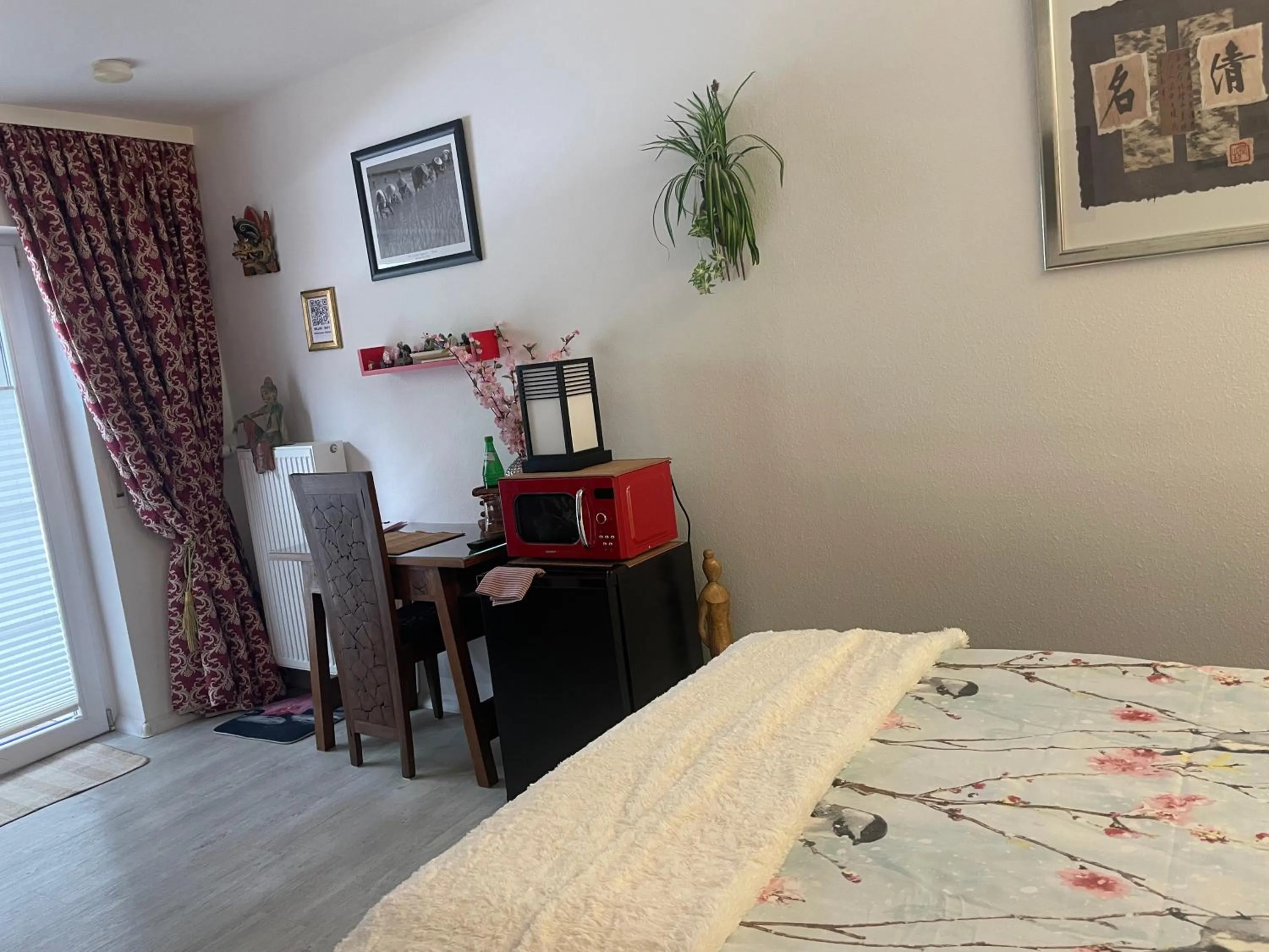 Photo of the whole room, Bed in Gästehaus Köhler