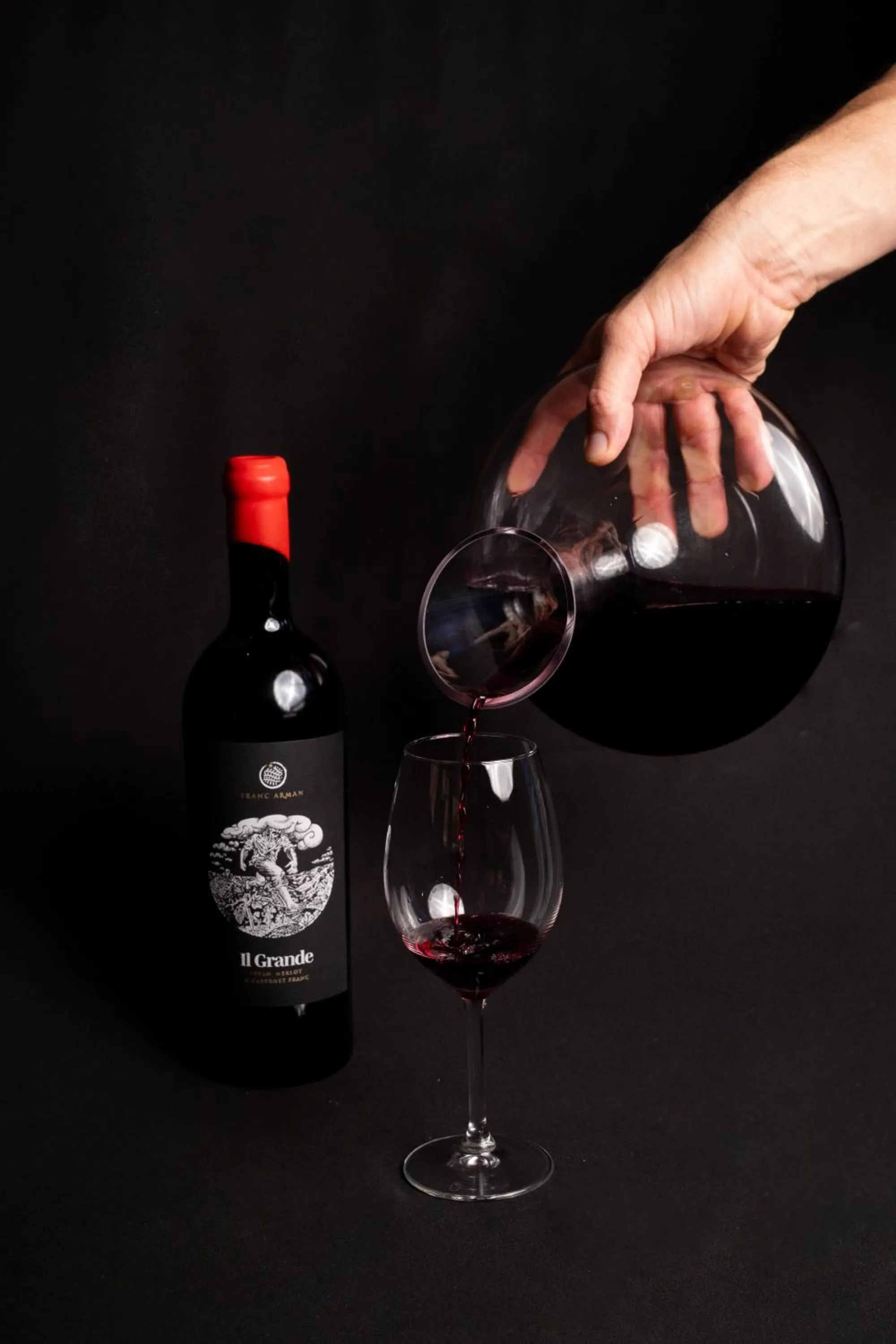 Restaurant/places to eat in Hotel Marina