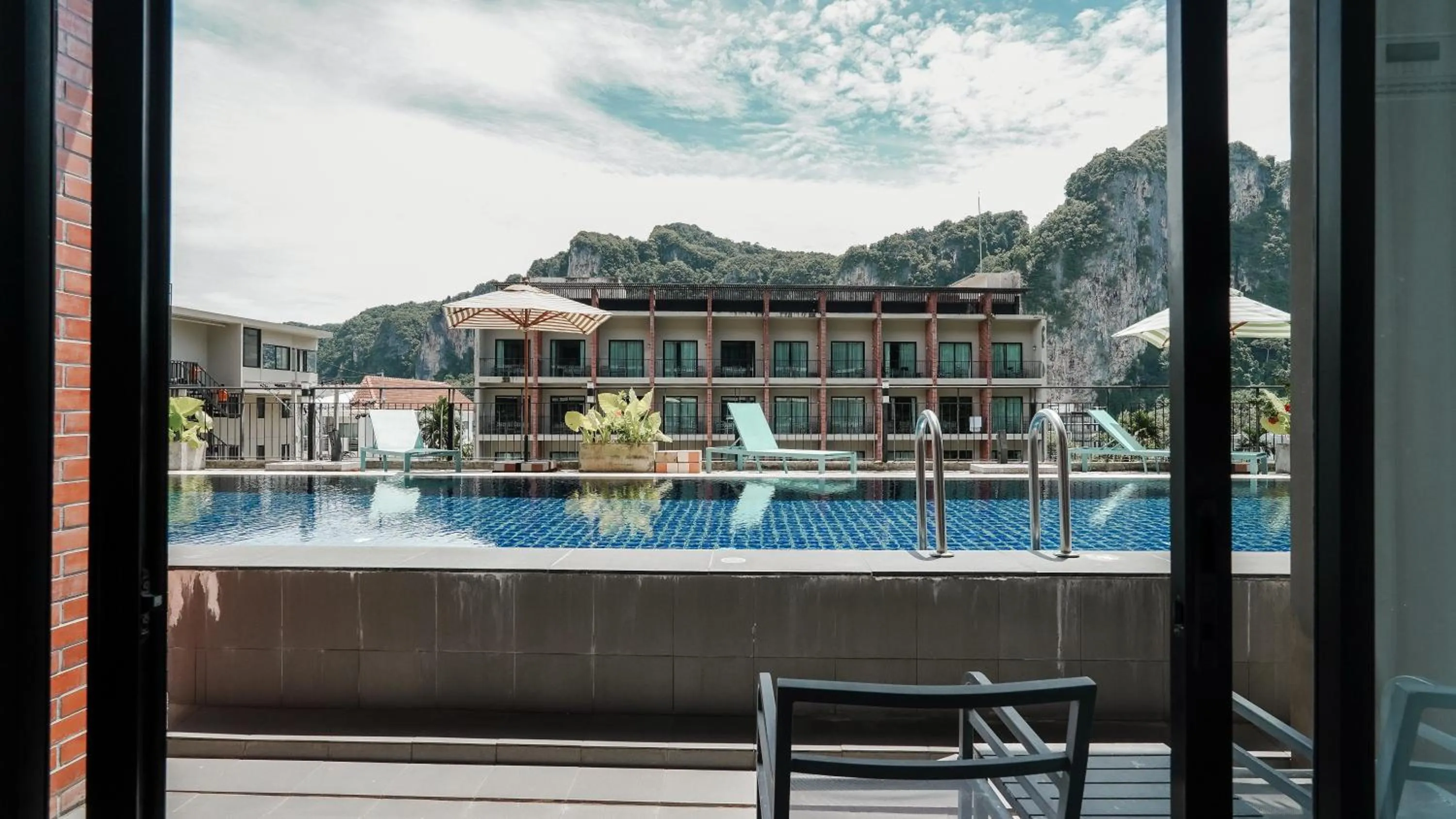Swimming pool in Sugar Marina Hotel CLIFFHANGER Aonang