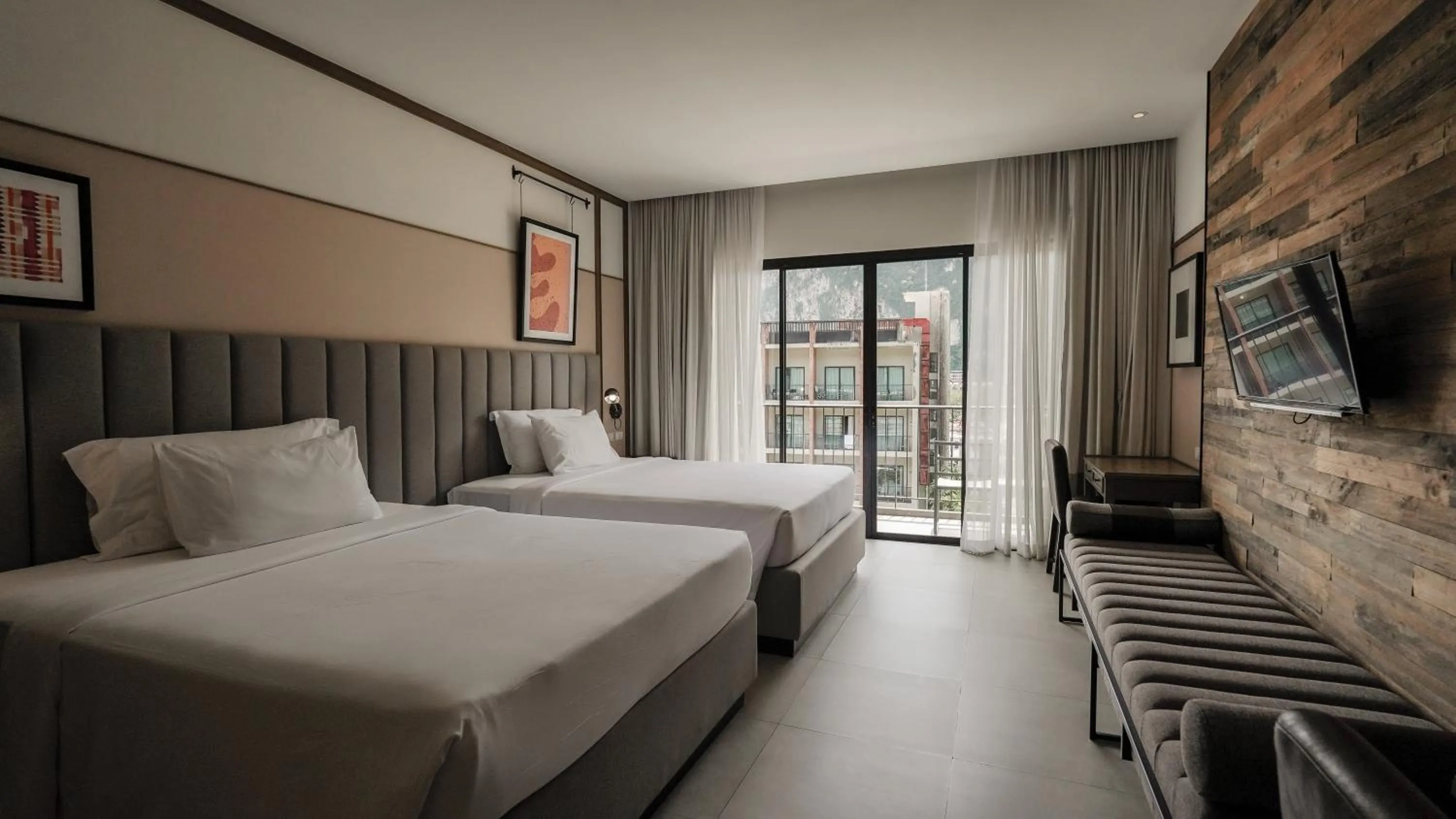 Bedroom, Bed in Sugar Marina Hotel CLIFFHANGER Aonang