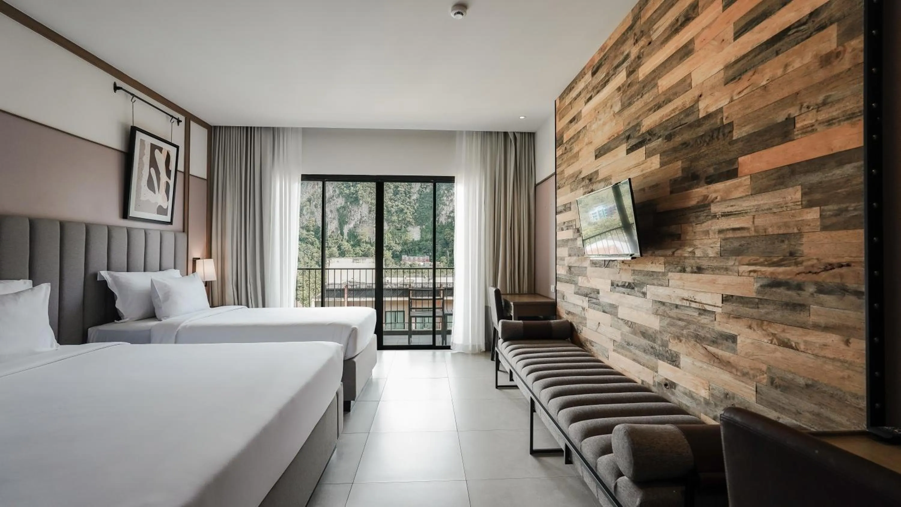 Bedroom, Bed in Sugar Marina Hotel CLIFFHANGER Aonang