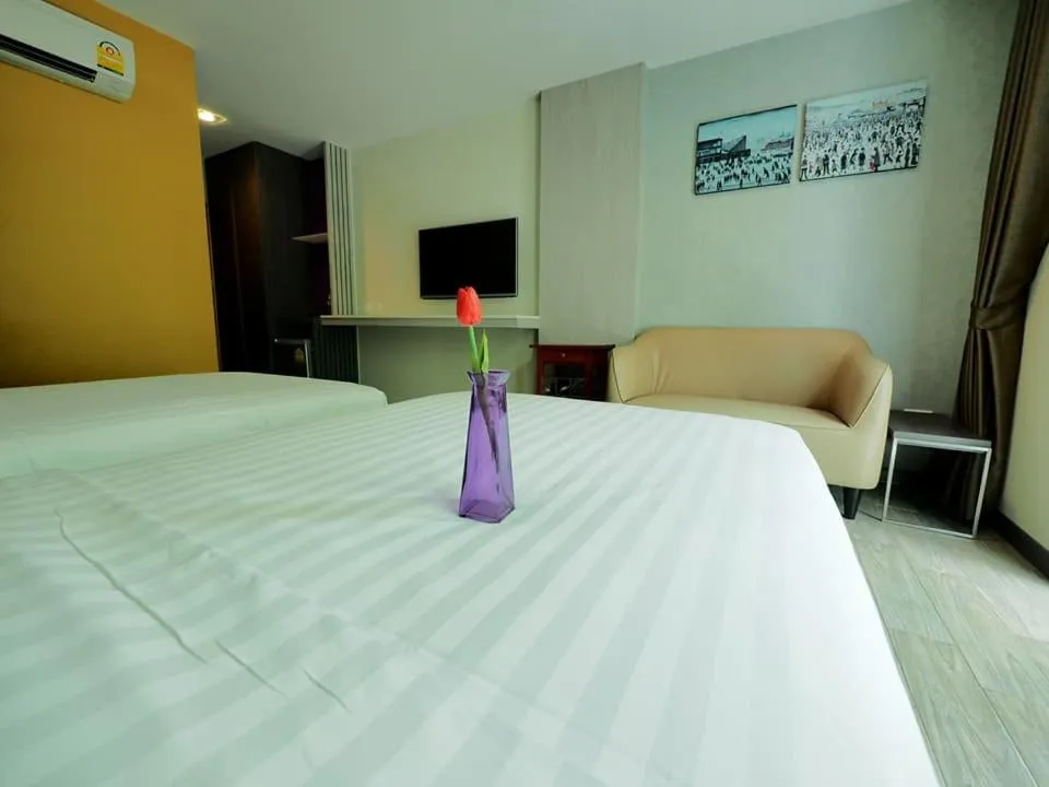 Property building, Bed in BB House Khlongtan บีบีเฮ้าส์ คลองตัน