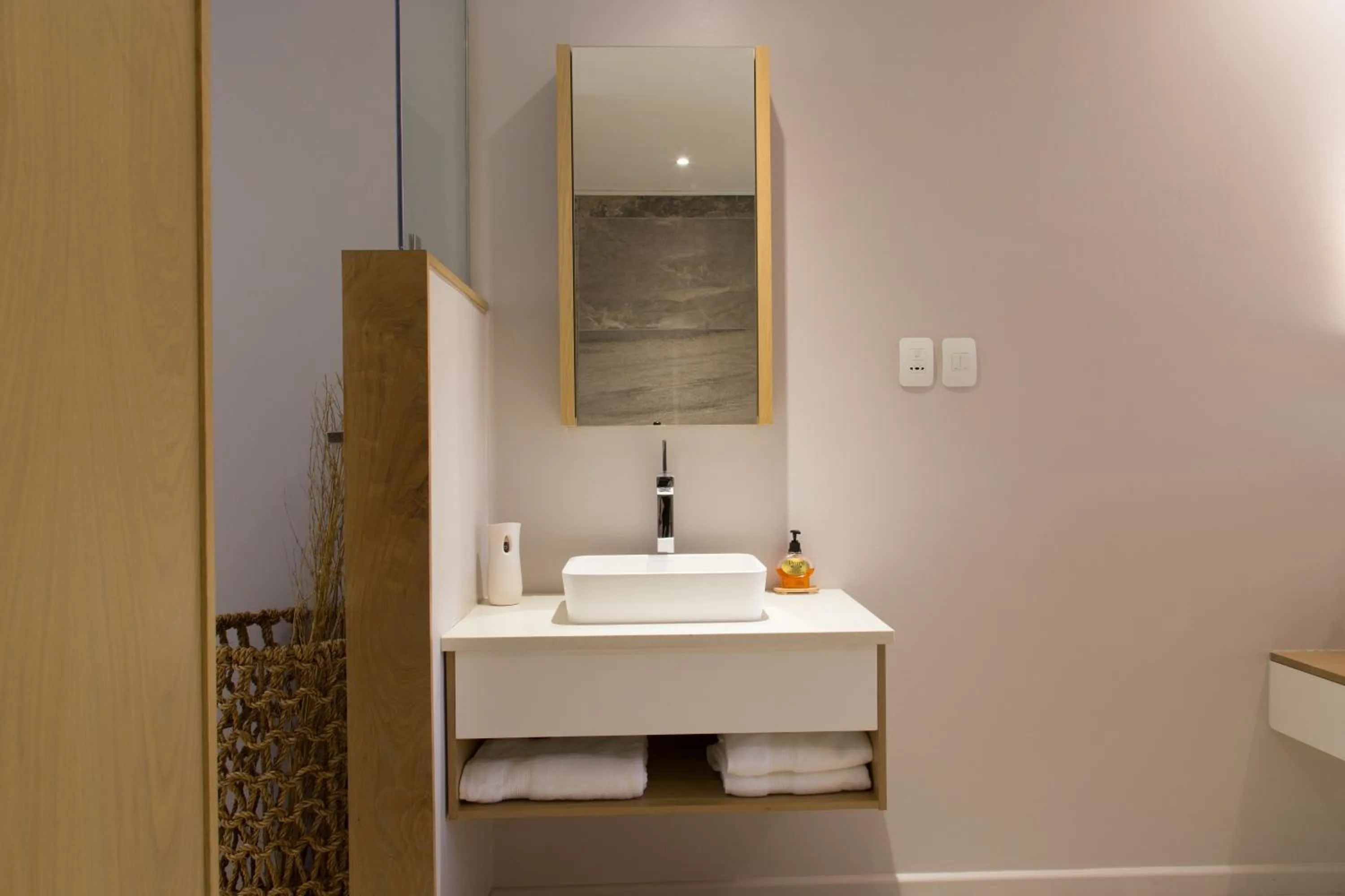 Bathroom in Lauradale Accommodation