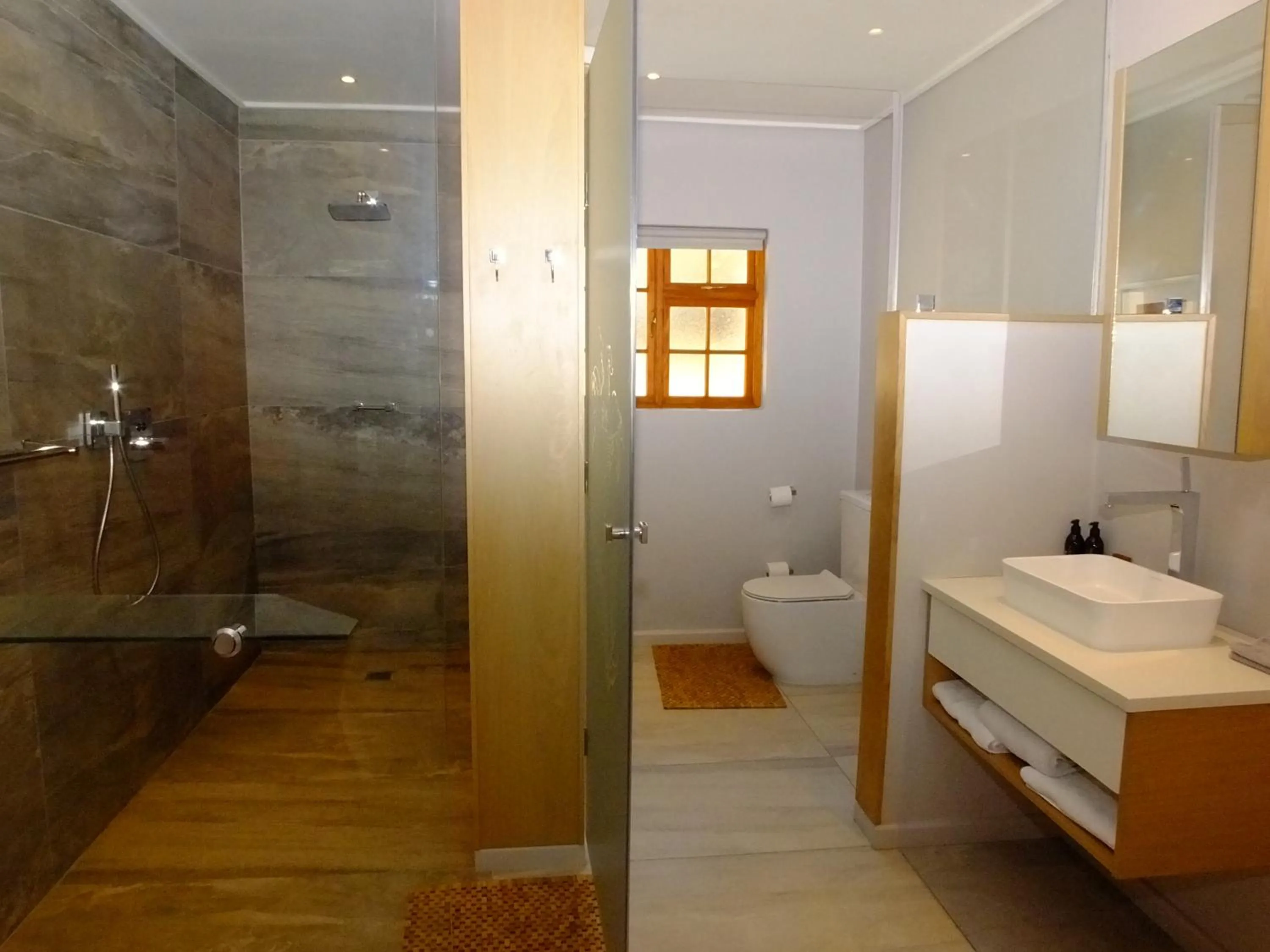 Shower in Lauradale Accommodation