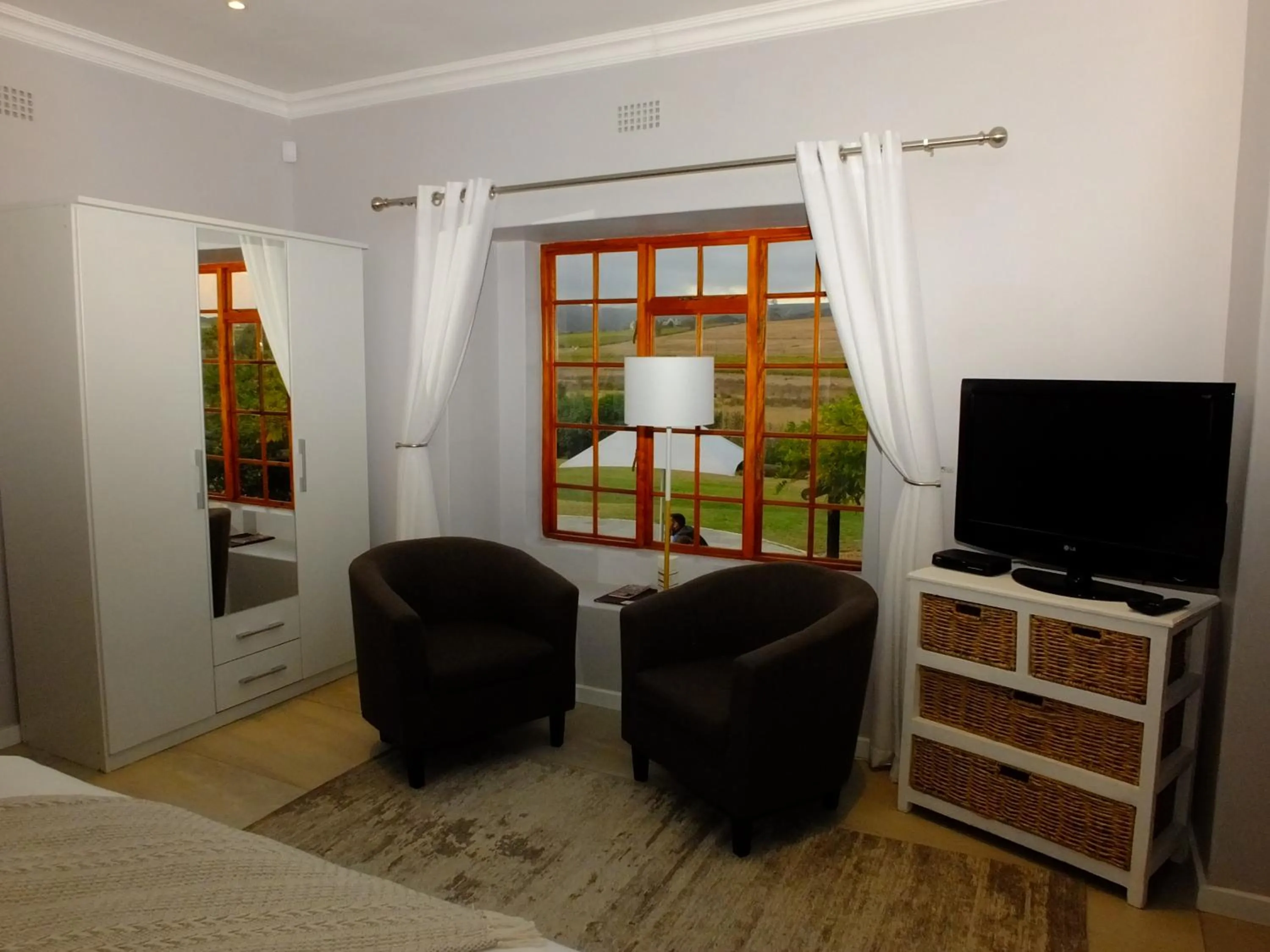 TV and multimedia in Lauradale Accommodation