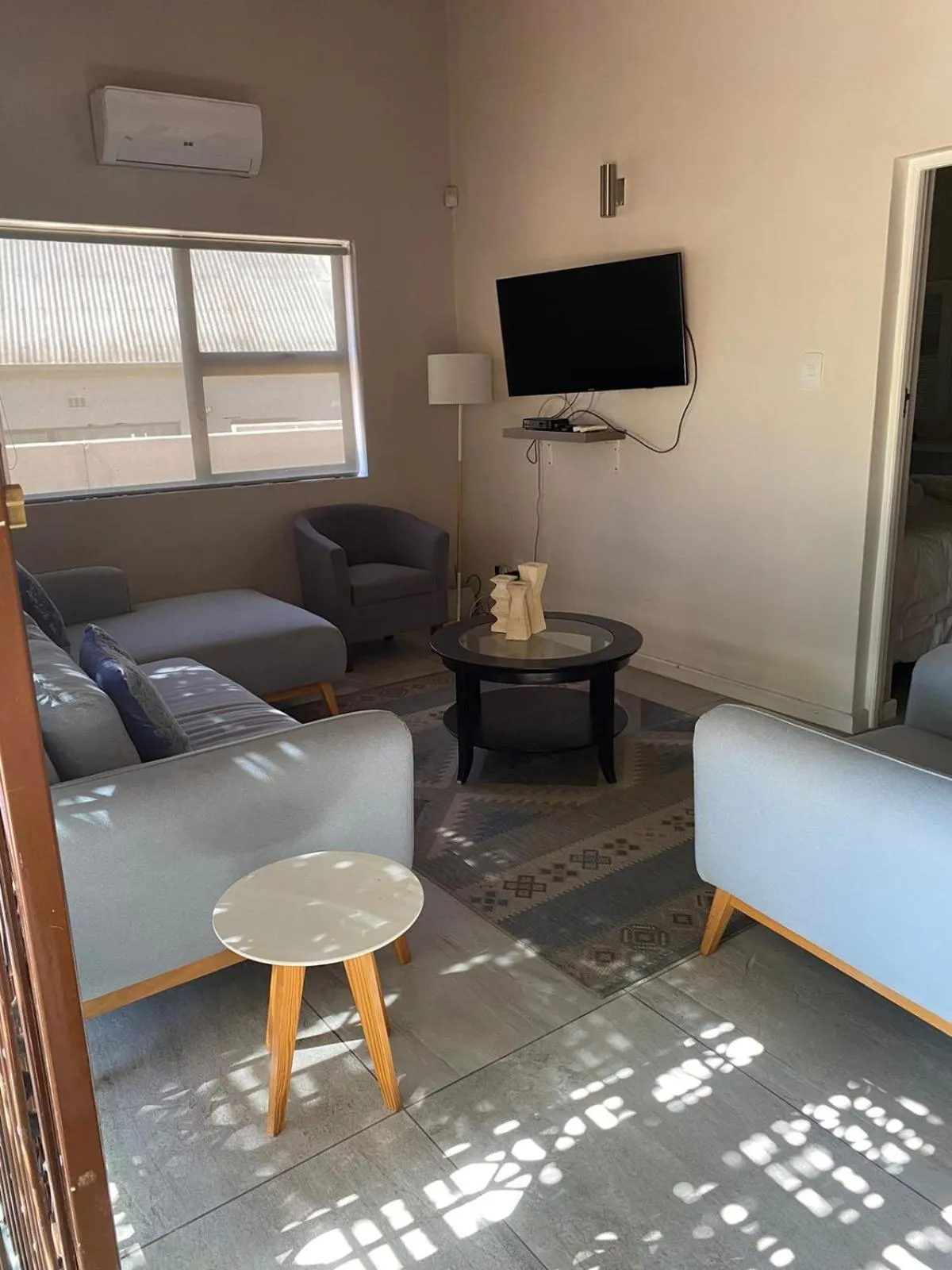 Living room in Lauradale Accommodation